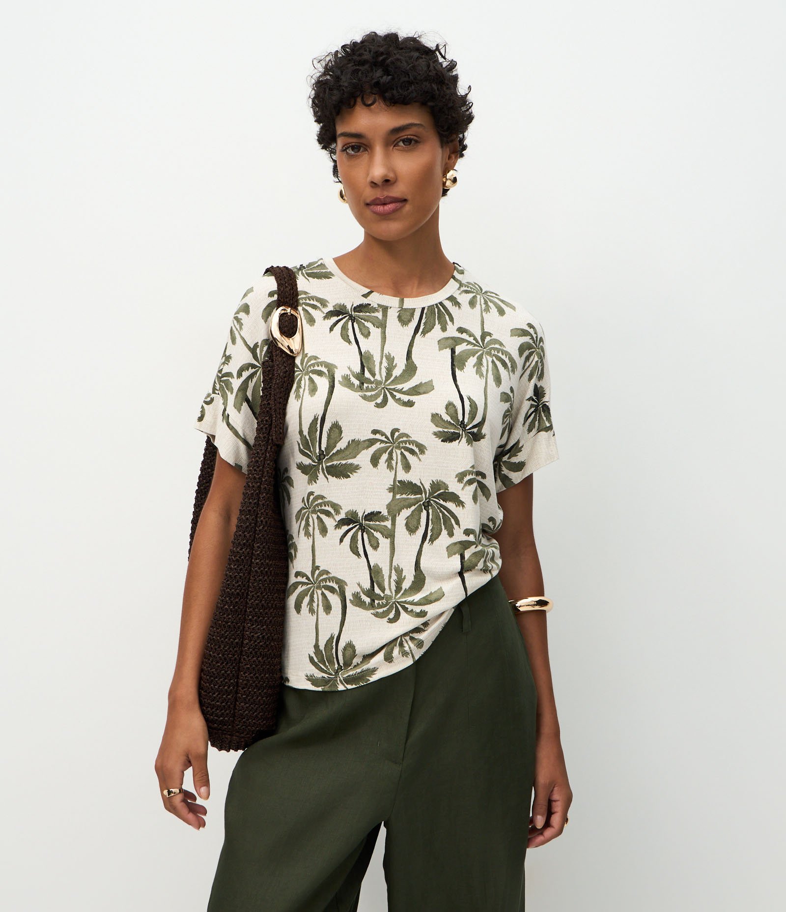 Blusa Manga Curta e Gola Redonda com Estampa de Coqueiros Bege 1