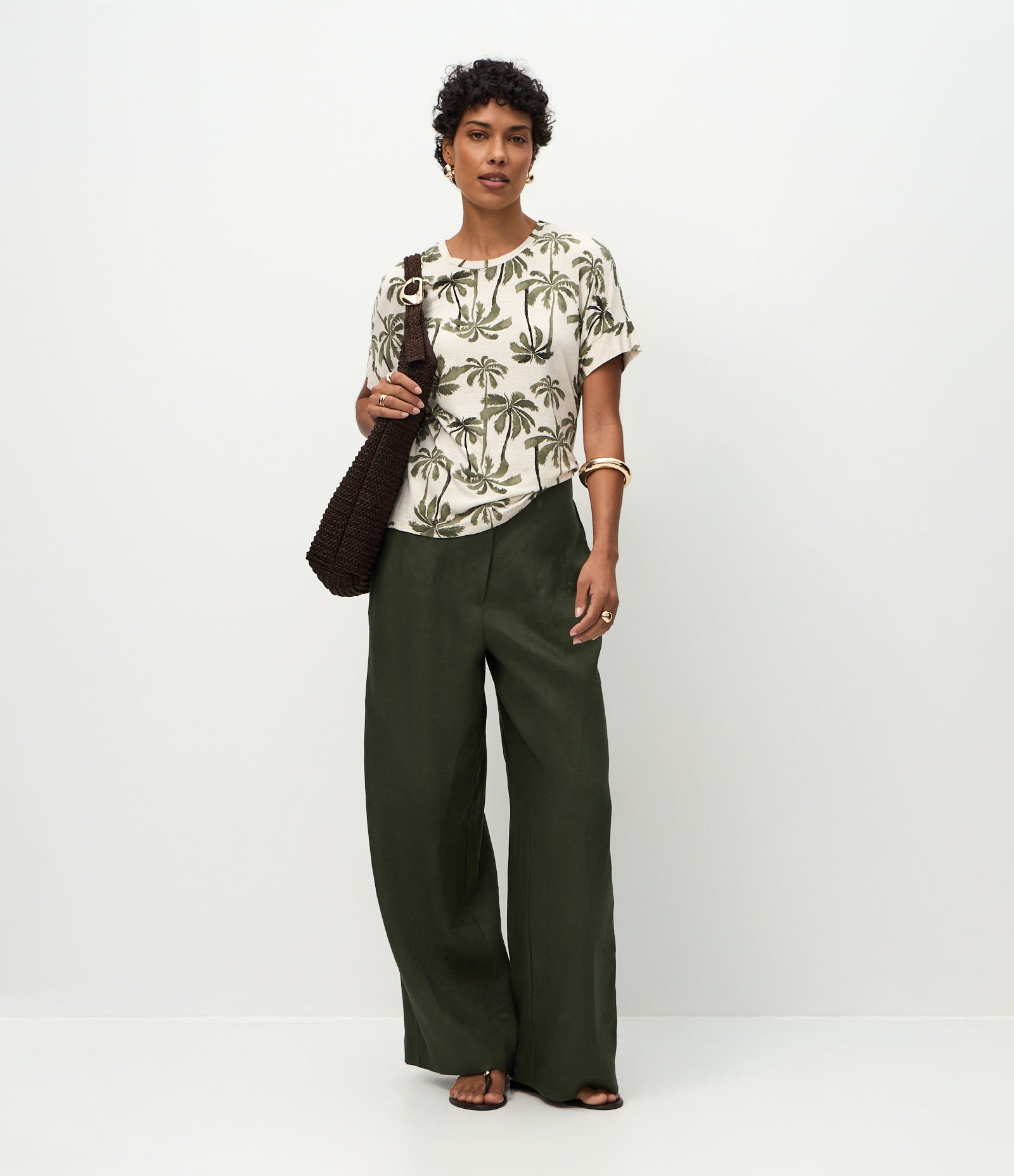 Blusa Manga Curta e Gola Redonda com Estampa de Coqueiros Bege 2