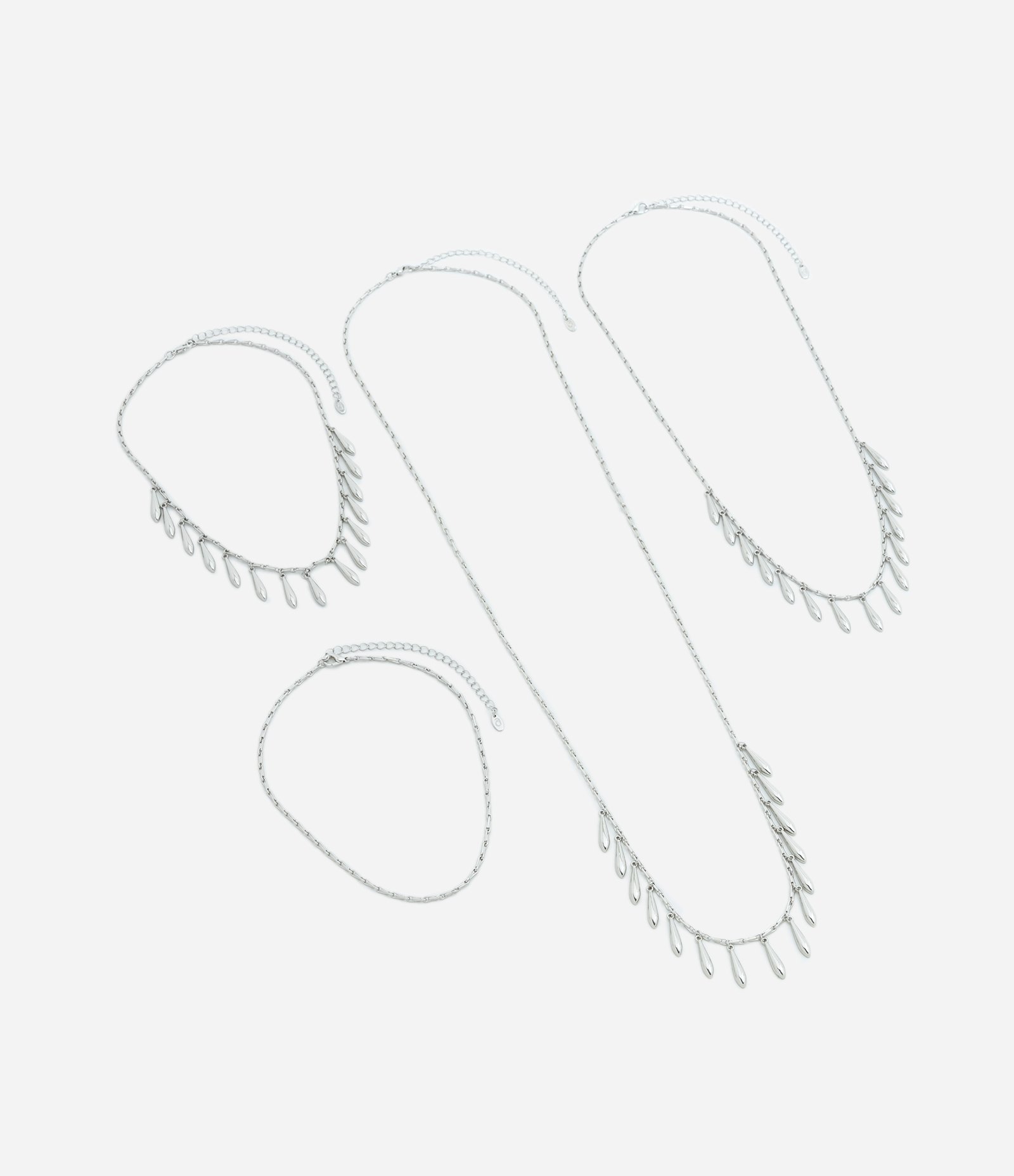 Colar Multicamadas com Pingentes de Mini Pétalas Prata 3