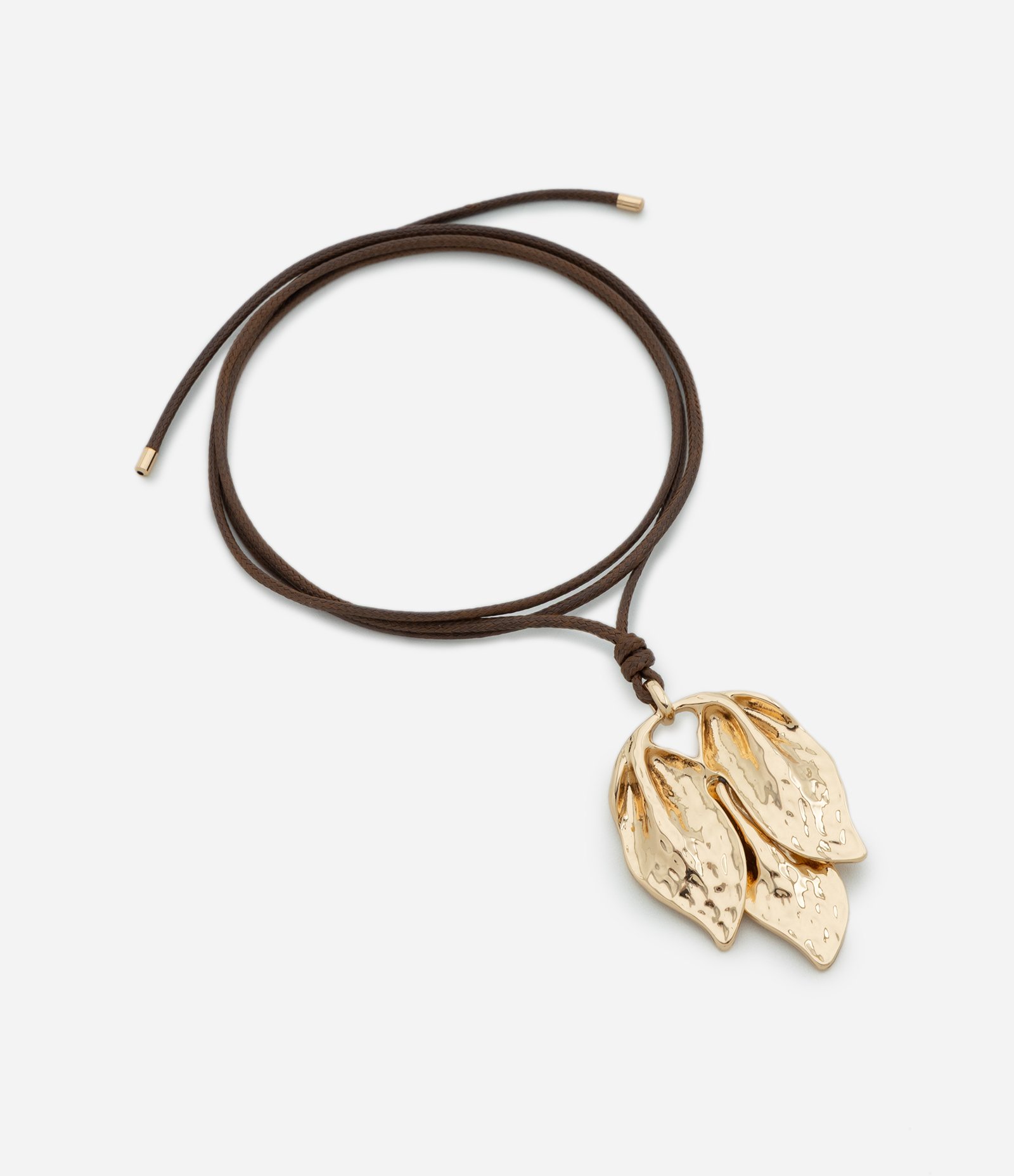 Colar Longo com Cordão Encerado e Pingente de Folhas Marrom 2
