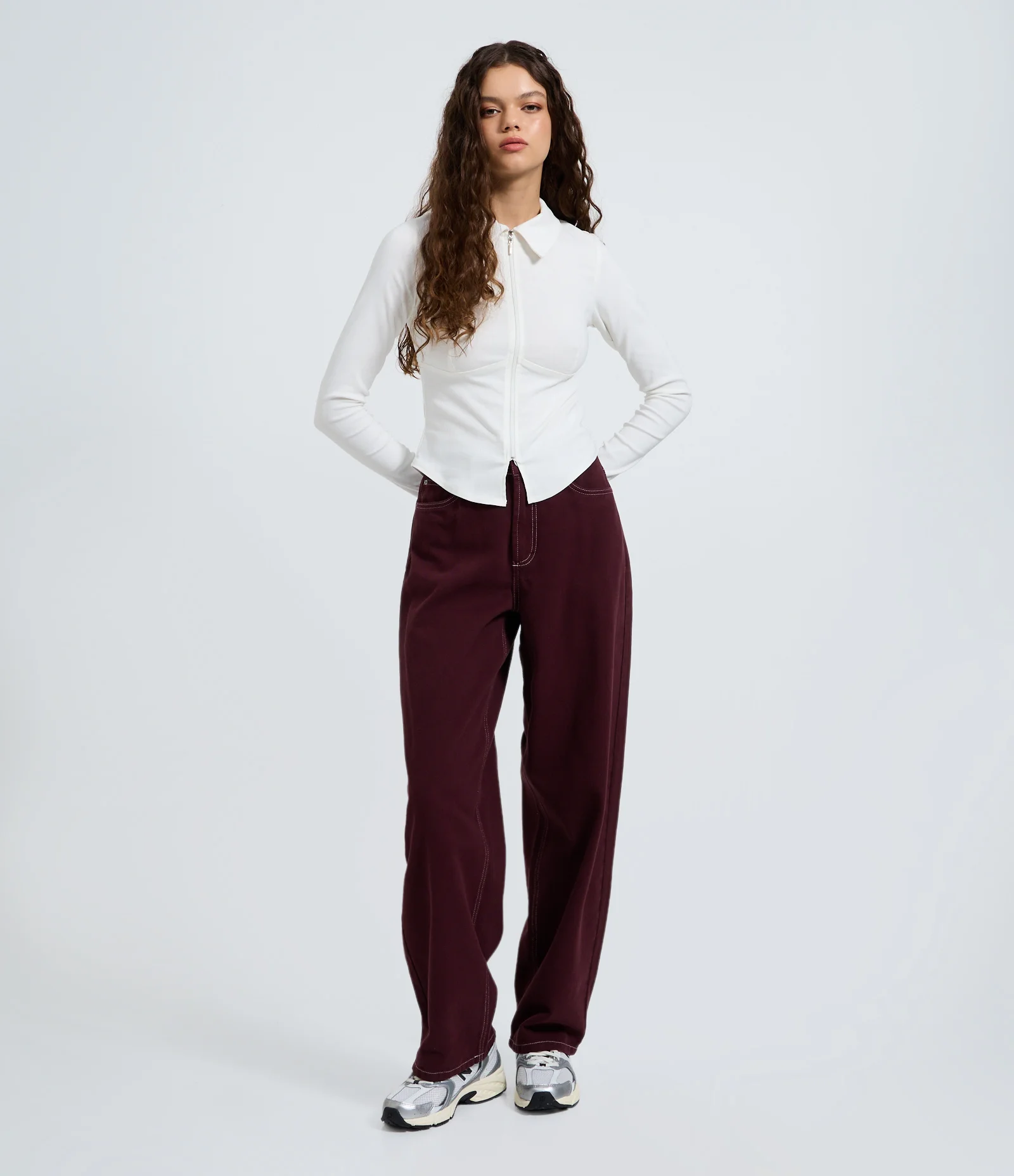 Calça Baggy em Sarja com Cintura Média Vermelho Escuro 1