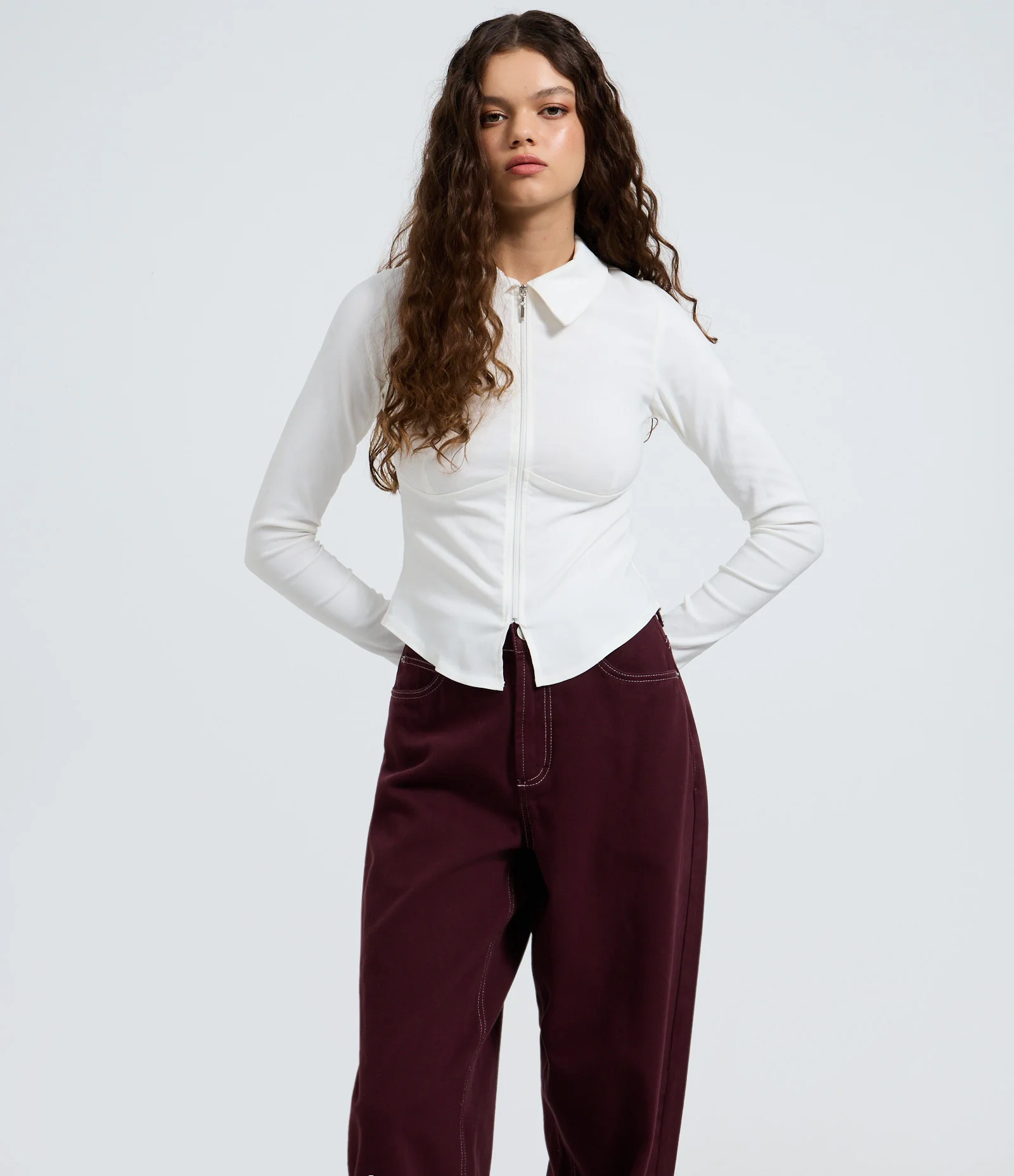 Calça Baggy em Sarja com Cintura Média Vermelho Escuro 2