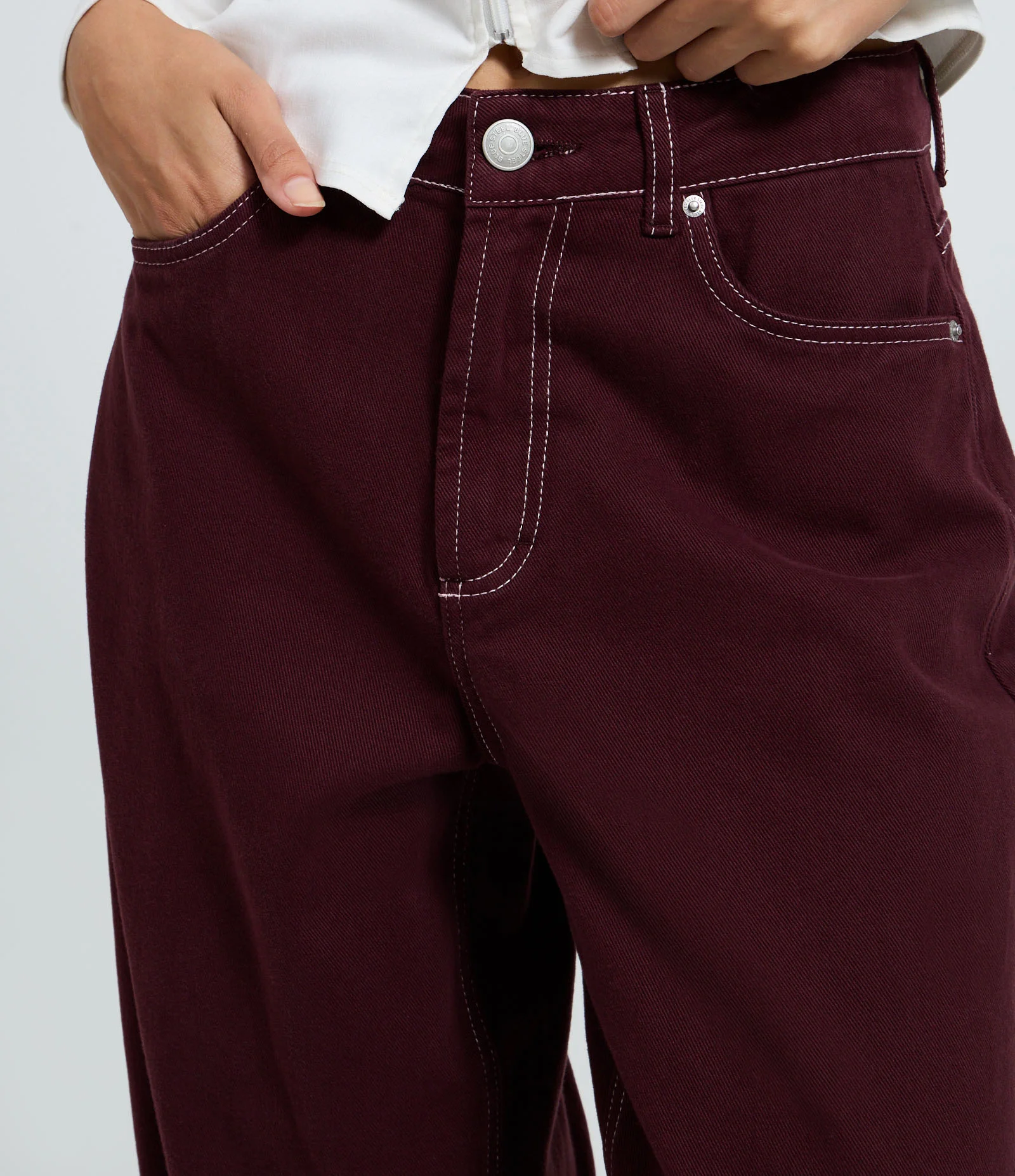 Calça Baggy em Sarja com Cintura Média Vermelho Escuro 4