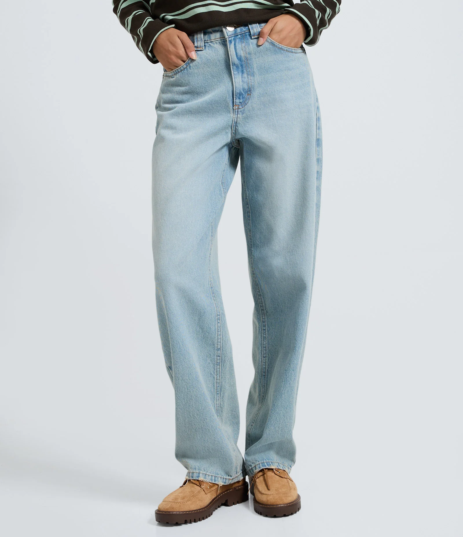 Calça Baggy em Jeans com Cintura Média Azul Claro 3