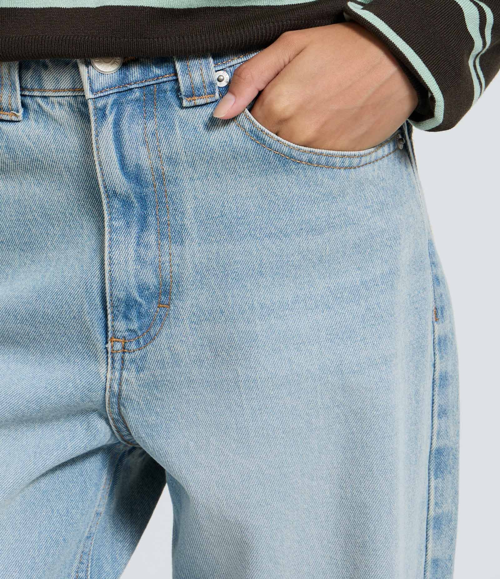 Calça Baggy em Jeans com Cintura Média Azul Claro 4