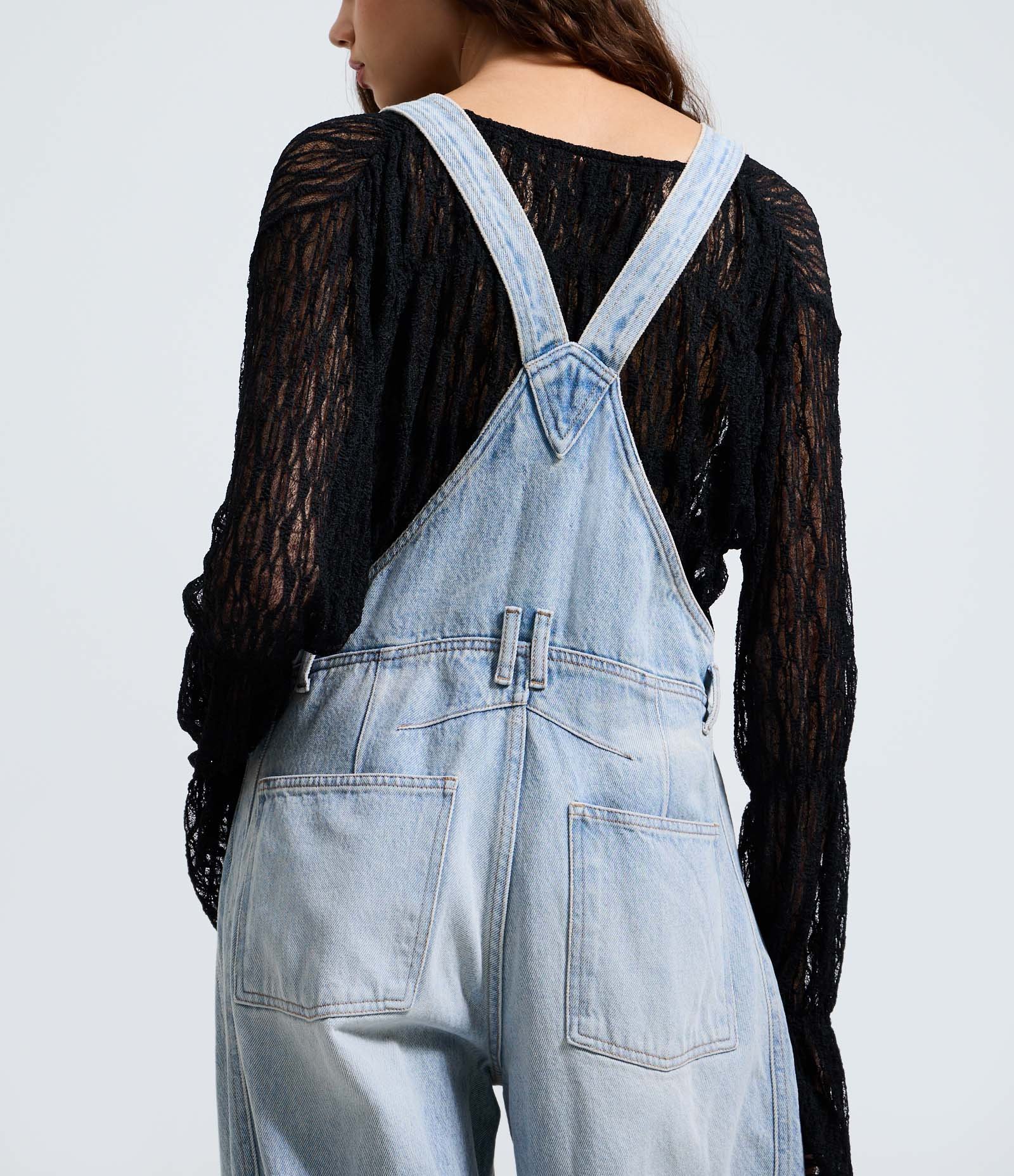 Macacão Jeans Baggy com Pences e Lavagem Dirty Urban Azul Estonado 3