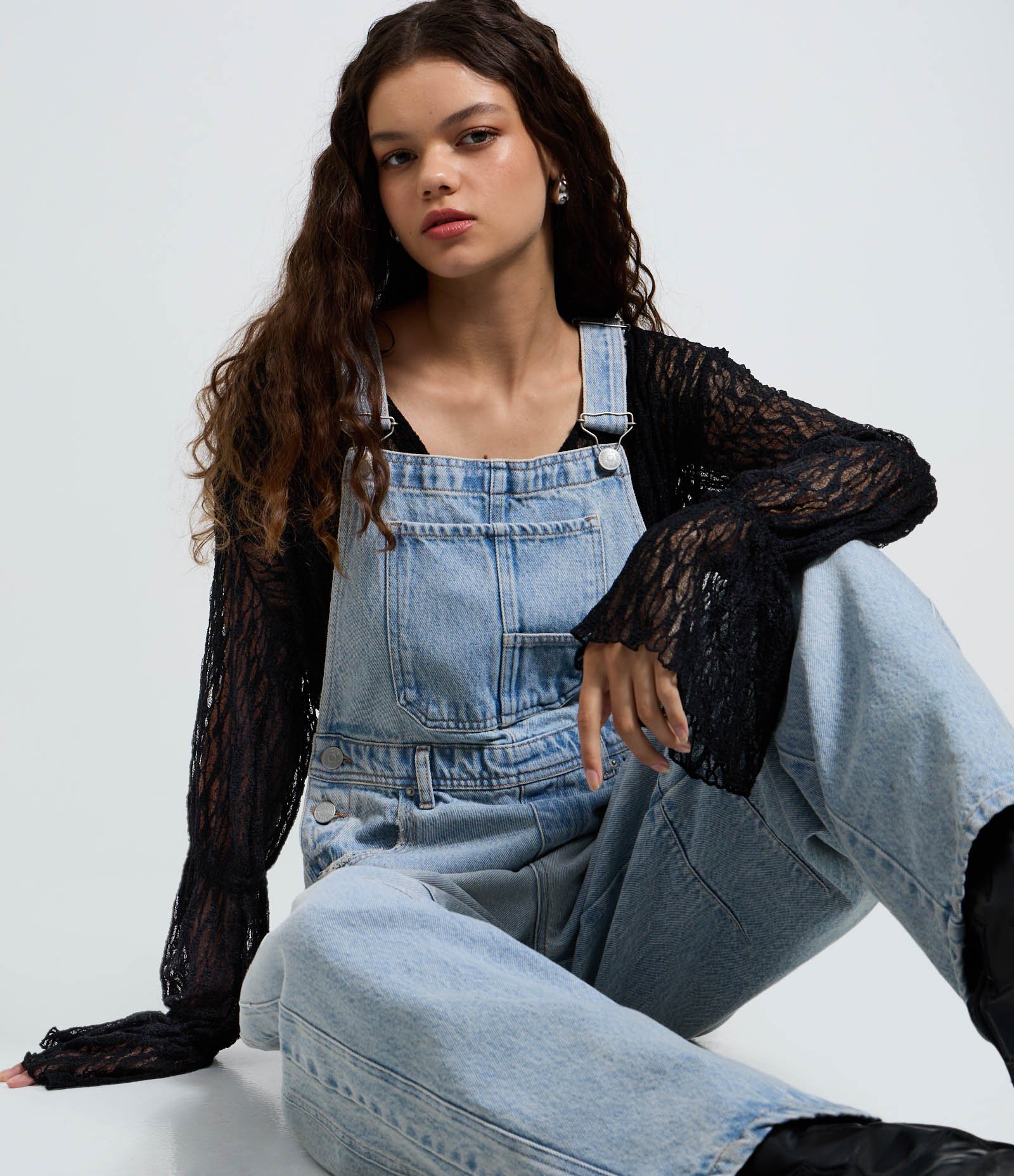 Macacão Jeans Baggy com Pences e Lavagem Dirty Urban Azul Estonado 4