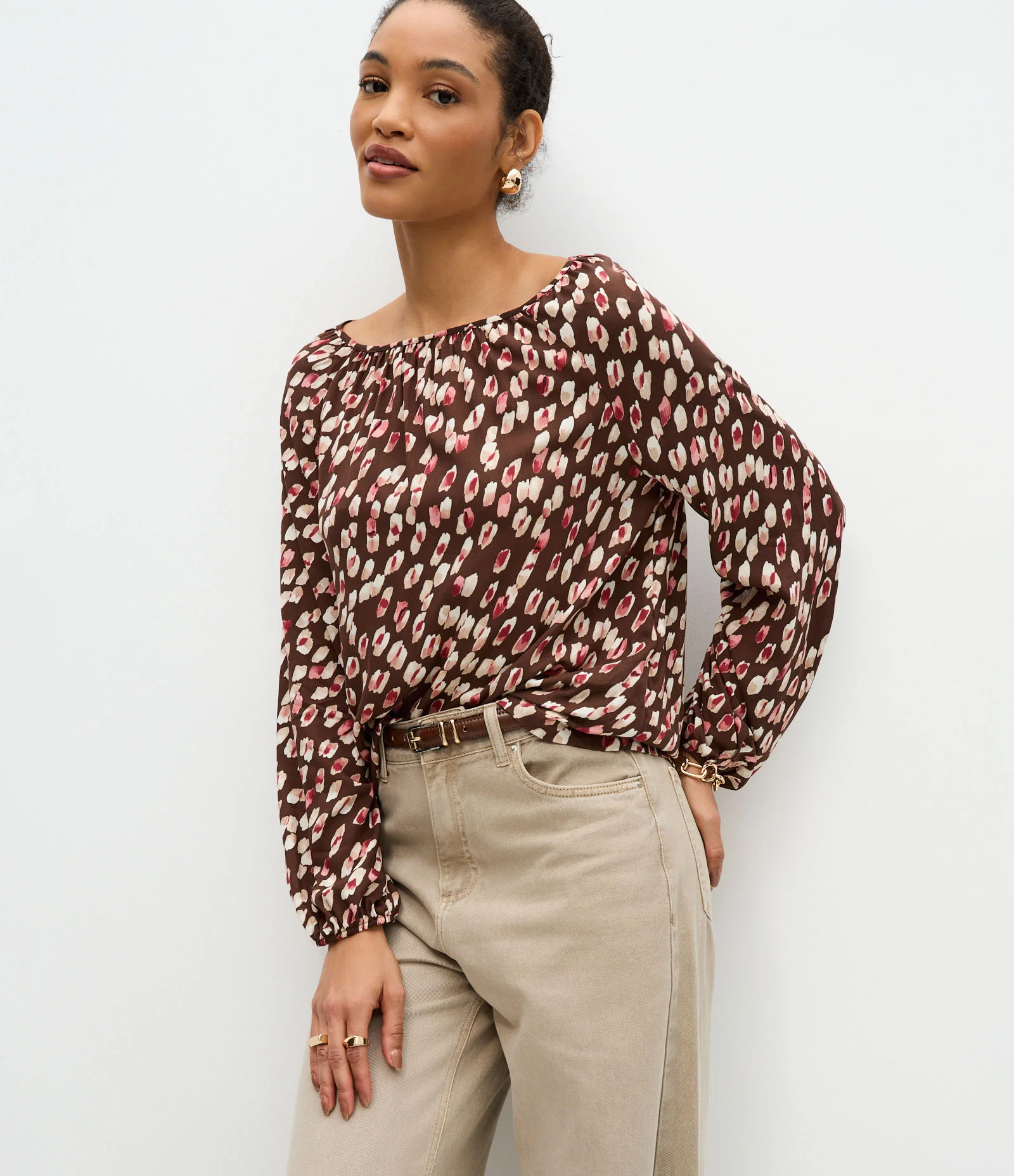 Blusa Manga Longa Viscolinho Estampa Abstrata Marrom 1