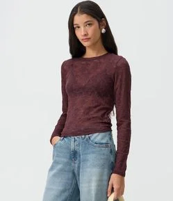 Blusa Slim Manga Longa em Renda Floral