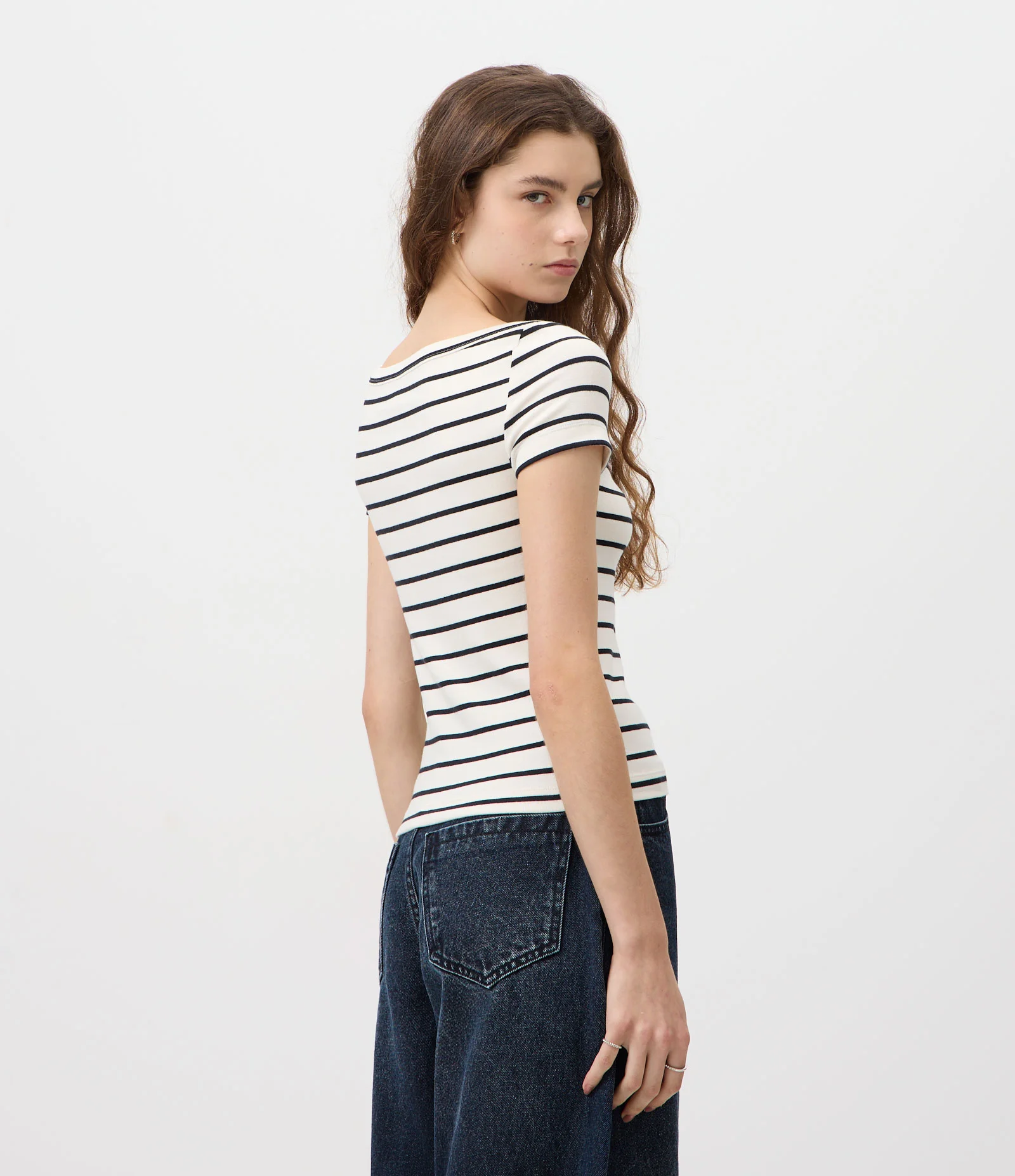 Blusa em Ribana Listrada com Decote Canoa Preto 4