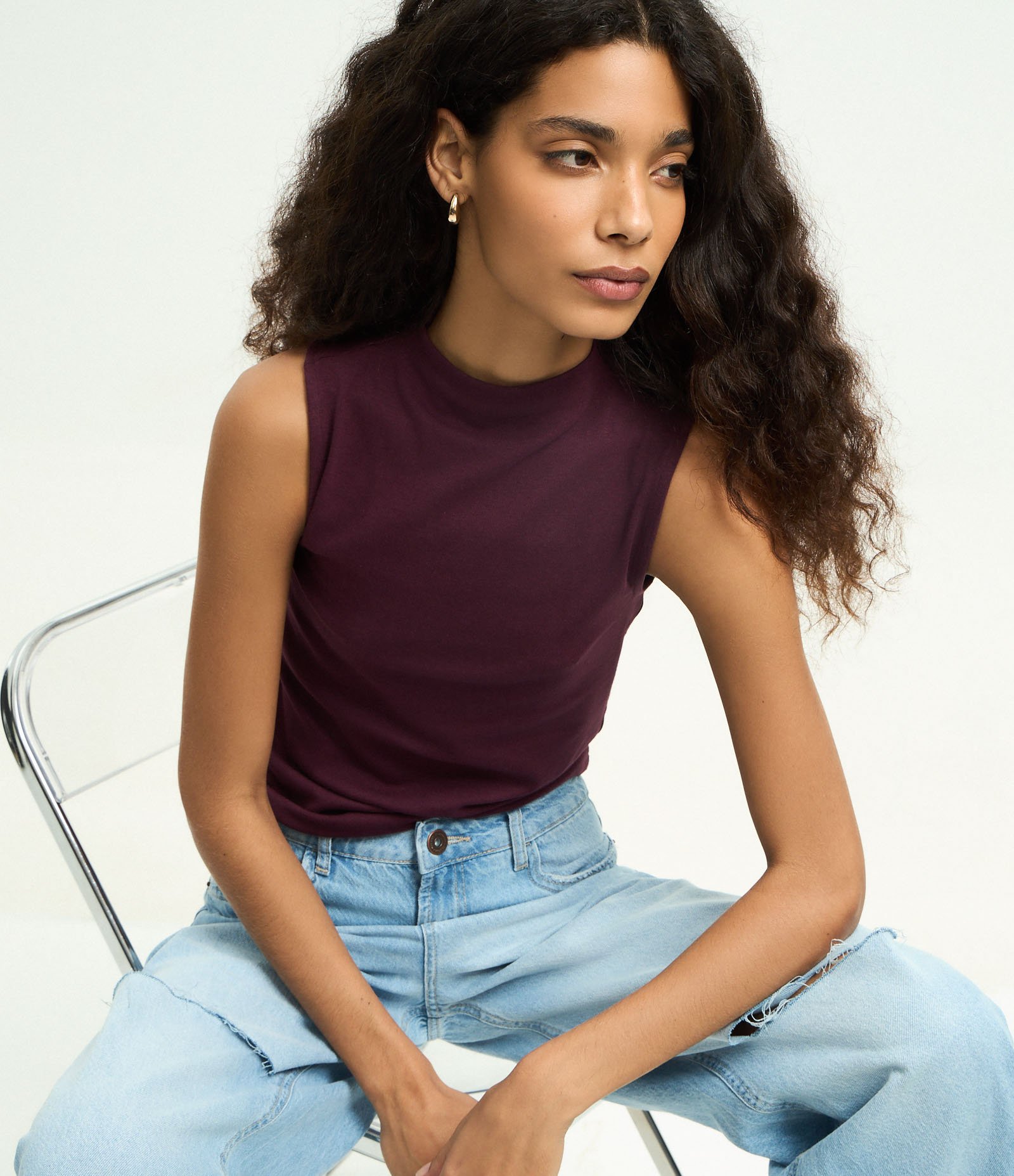 Blusa Regata Básica em Algodão com Gola Alta Vinho 3