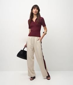 Calça Reta Risca de Giz com Cós Elástico