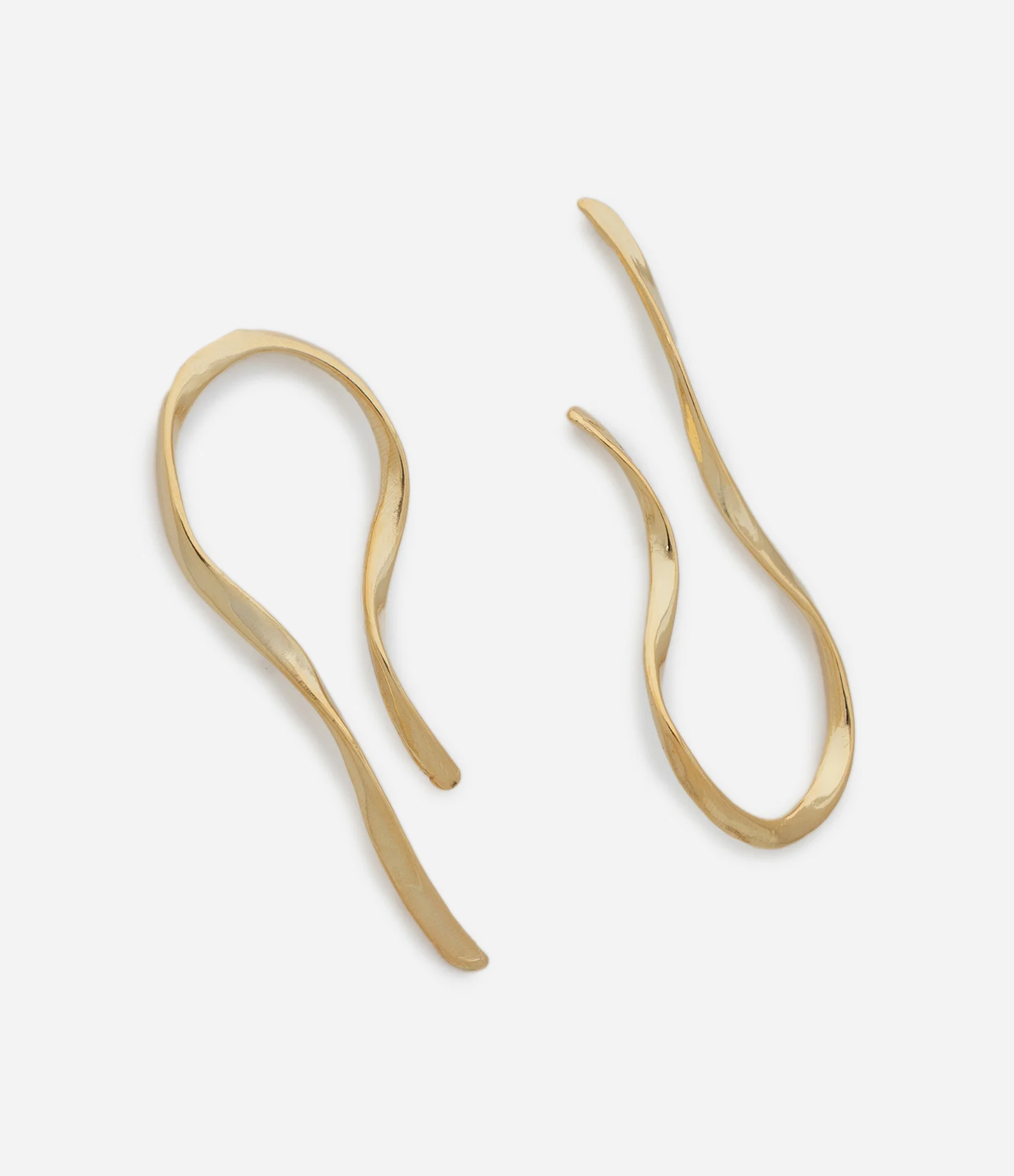 Brinco Médio em Metal em Formato Assimétrico Dourado 1