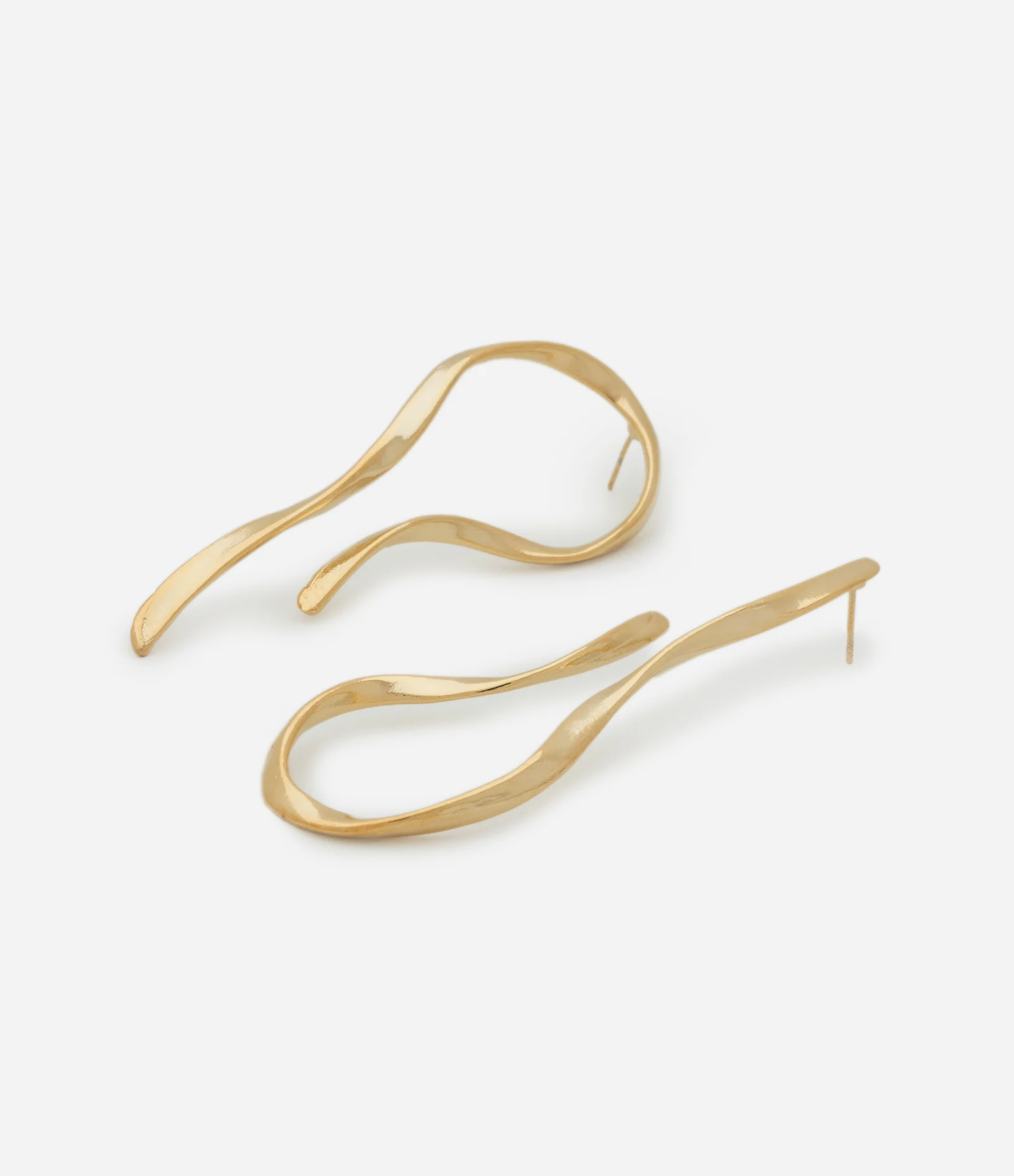 Brinco Médio em Metal em Formato Assimétrico Dourado 2
