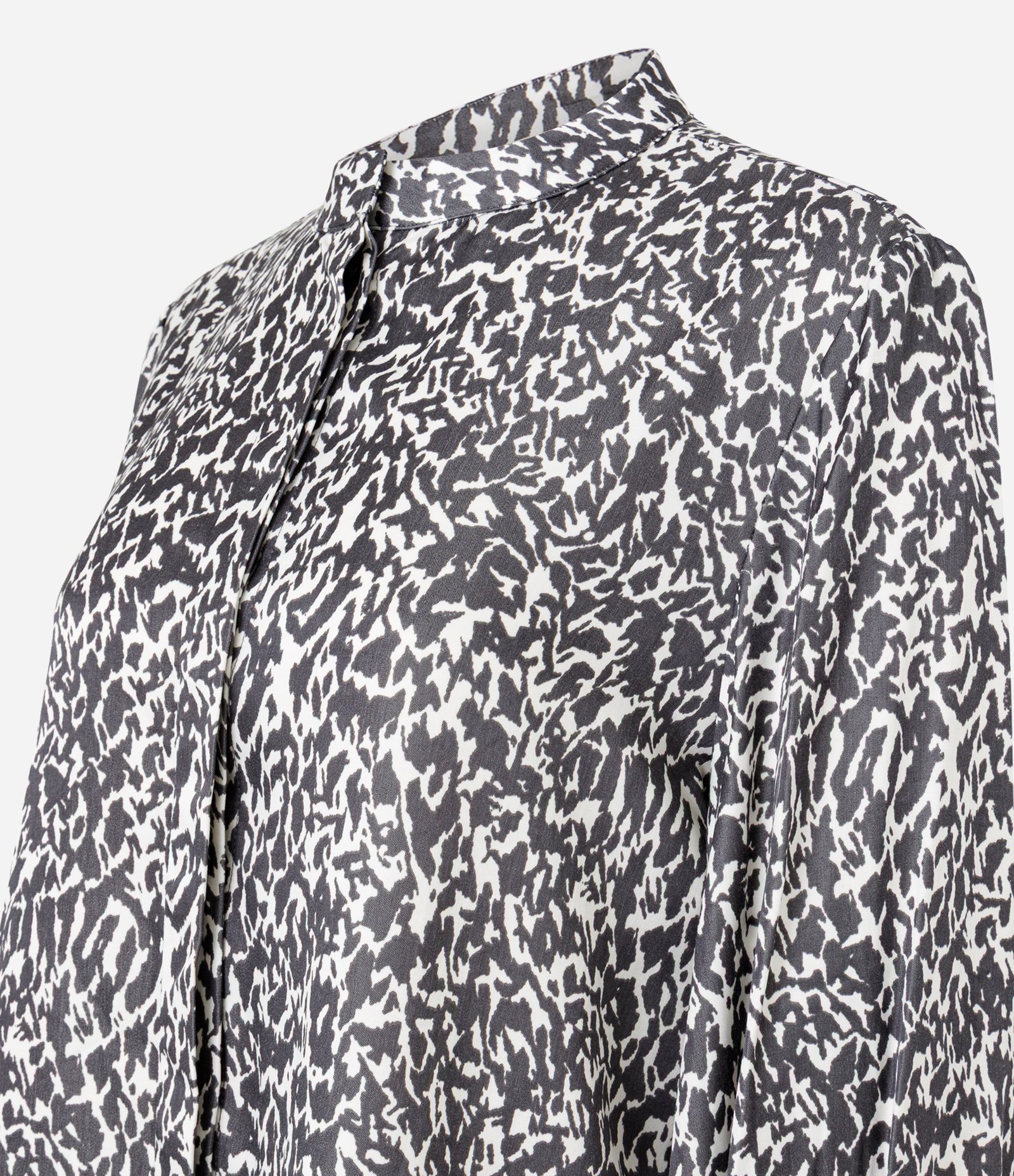 Camisa Acetinada com Manga Bufante Cinza 6