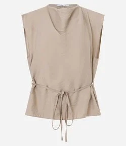 Blusa Manga Curta em Crepe com Decote Degagê e Amarração