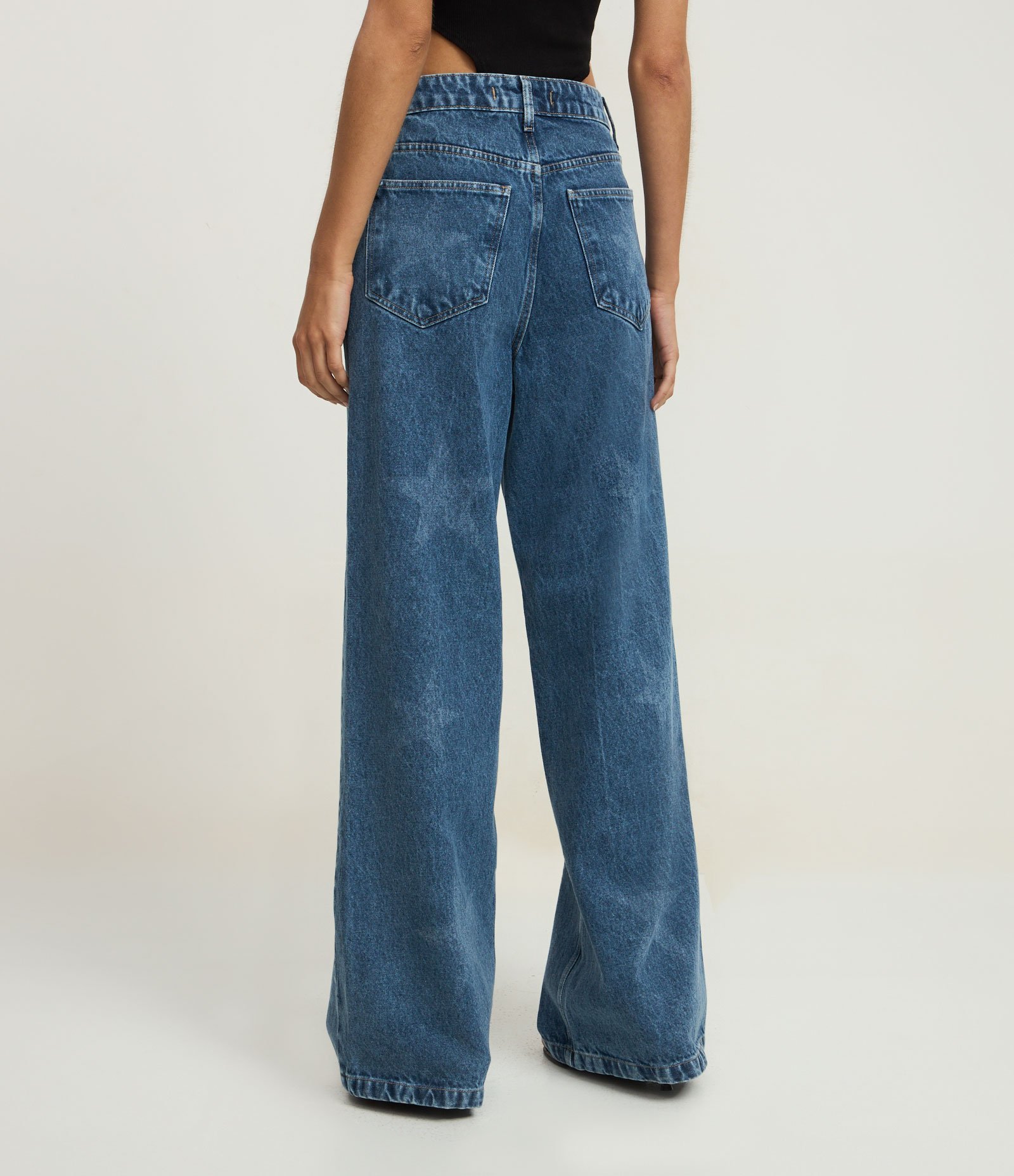 Calça Wide Leg em Jeans com Estrelas a Laser Azul 4