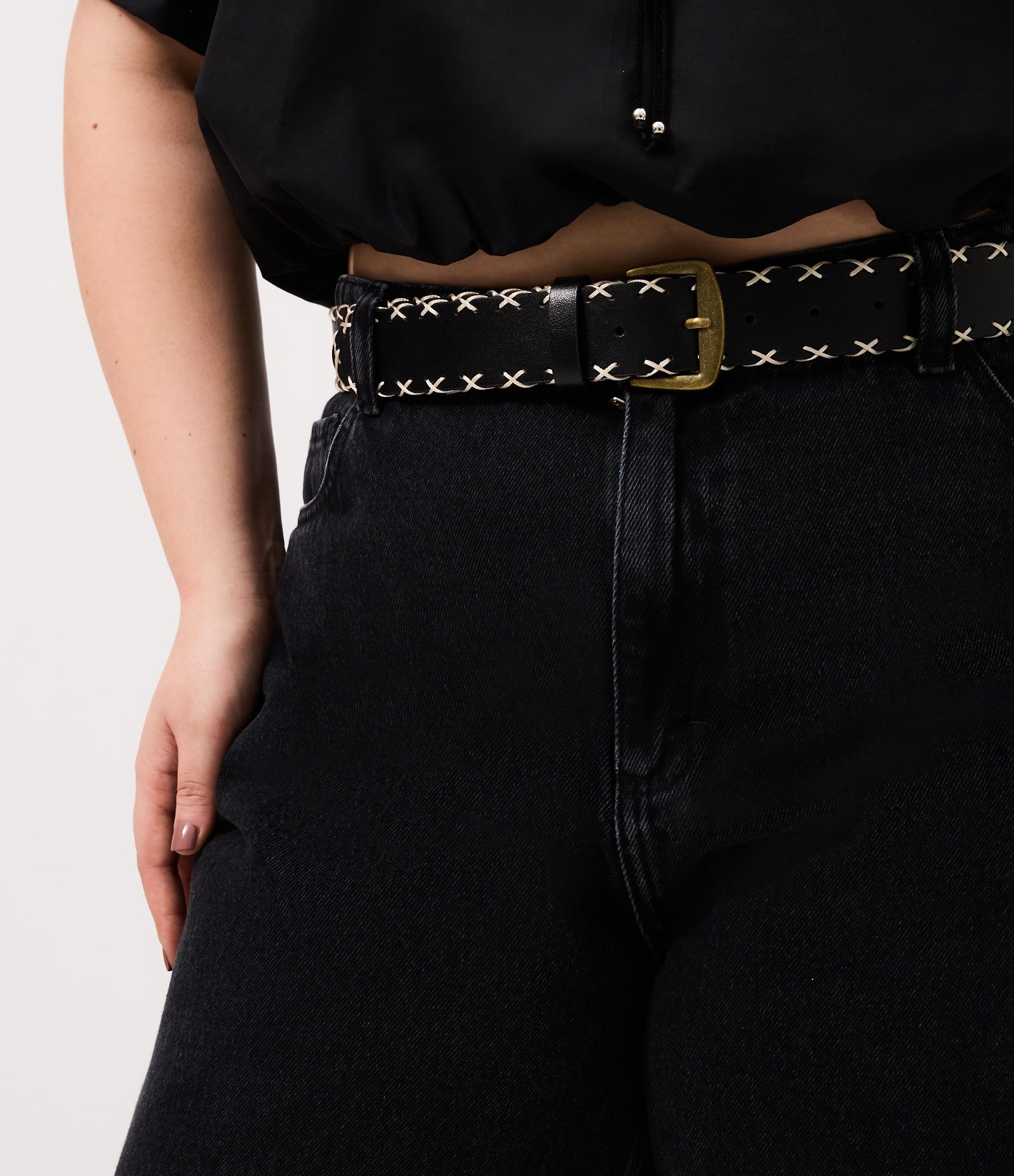 Cinto Médio em PU com Pesponto Contrastante Curve & Plus Size Preto 4