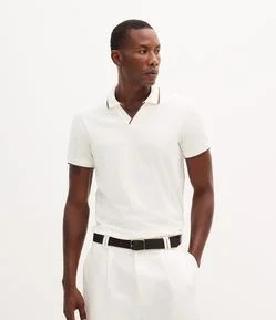 Camisa Polo Manga Curta com Detalhe Contrastante