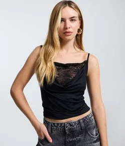 Blusa em Microfibra com Decote Degagê e Renda