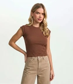 Blusa Canelada com Cava Diferenciada