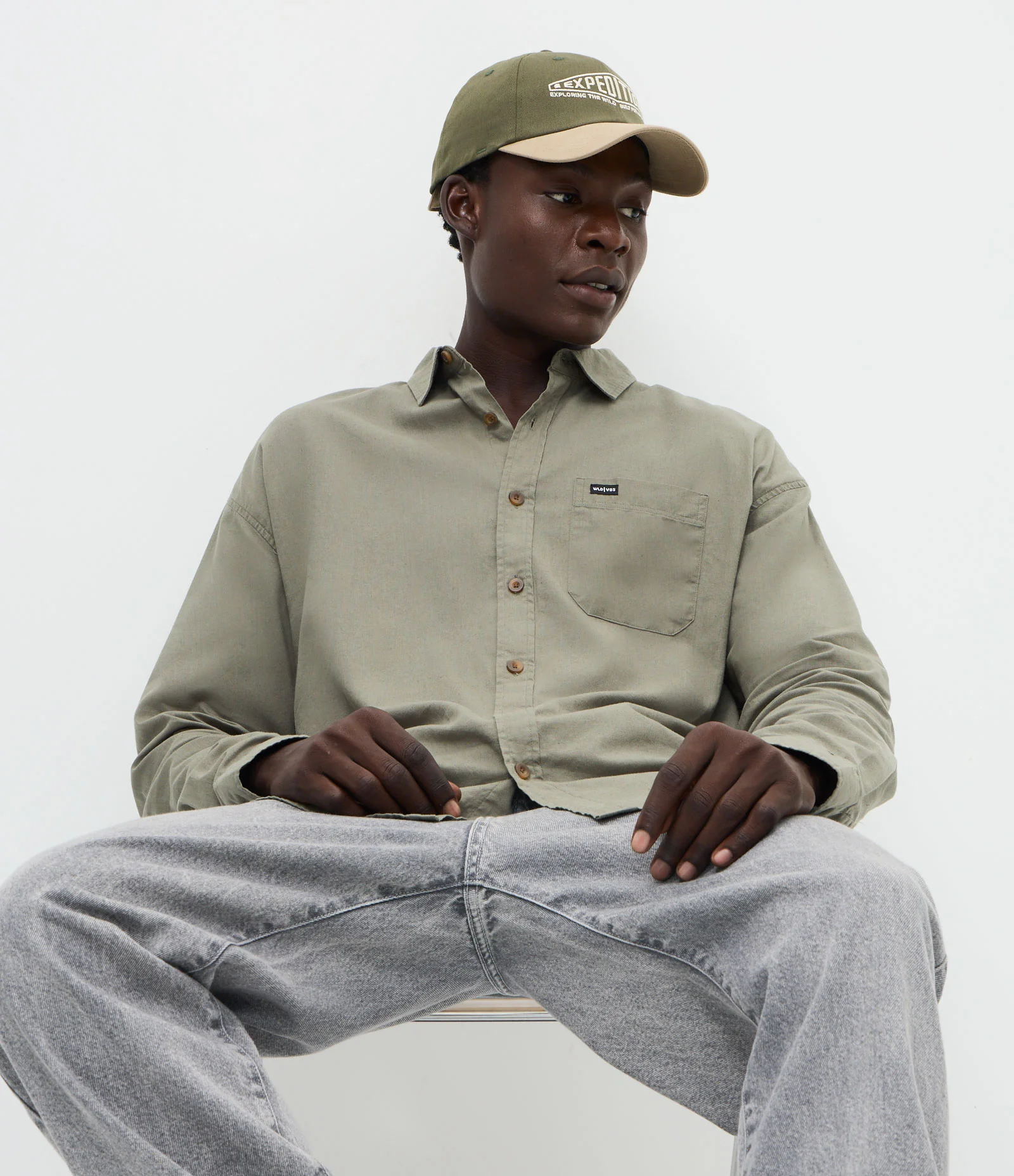 Camisa Boxy Manga Longa Lisa em Cânhamo Verde 1