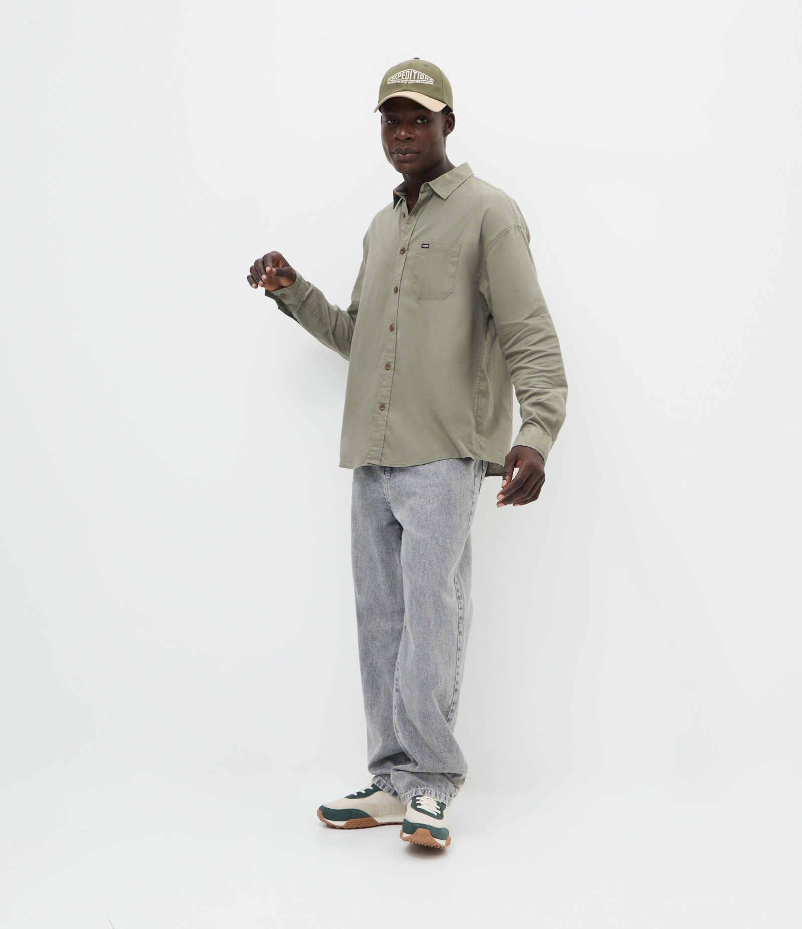 Camisa Boxy Manga Longa Lisa em Cânhamo Verde 2