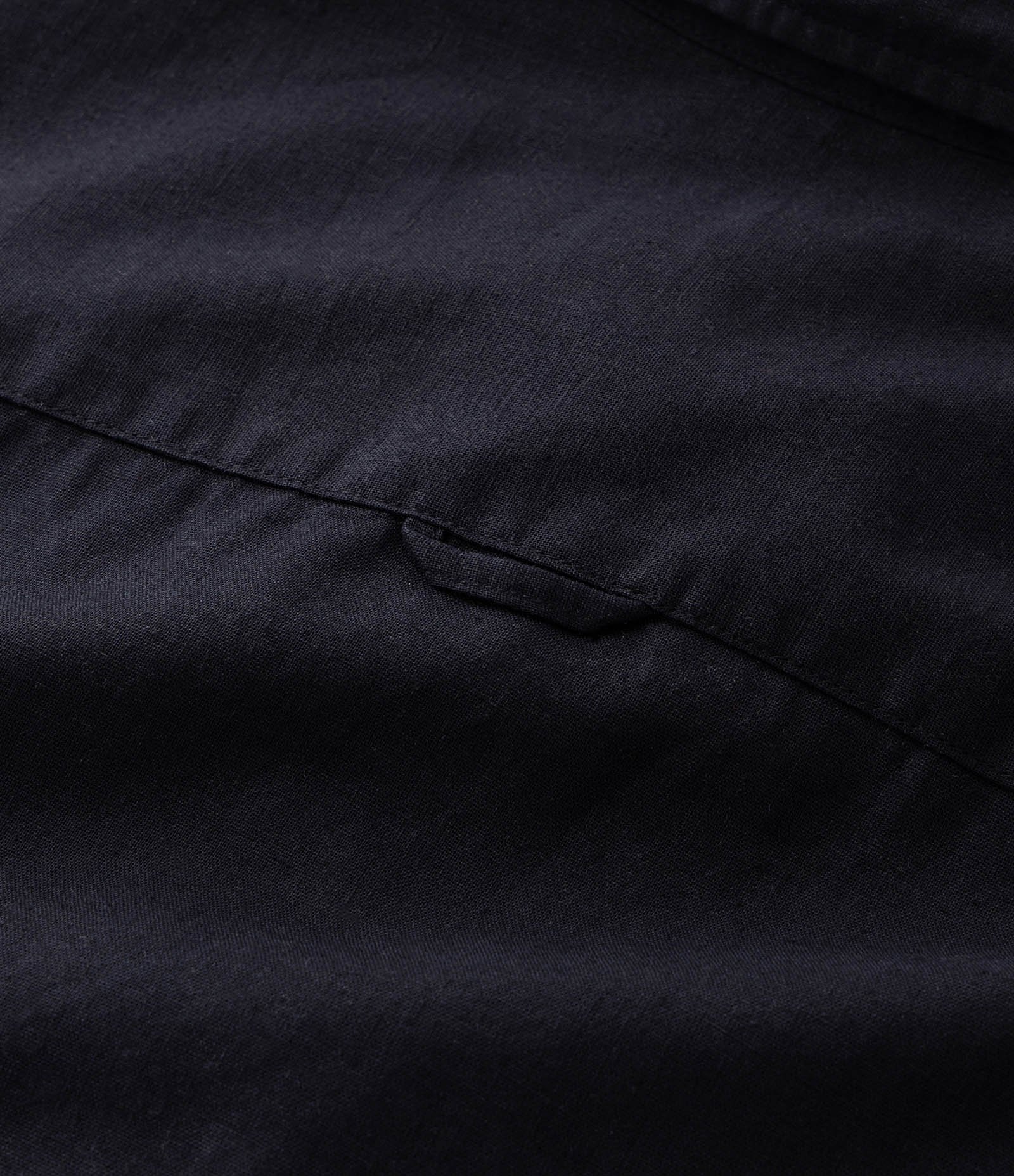 Camisa Boxy Manga Longa Lisa em Cânhamo Preto 6