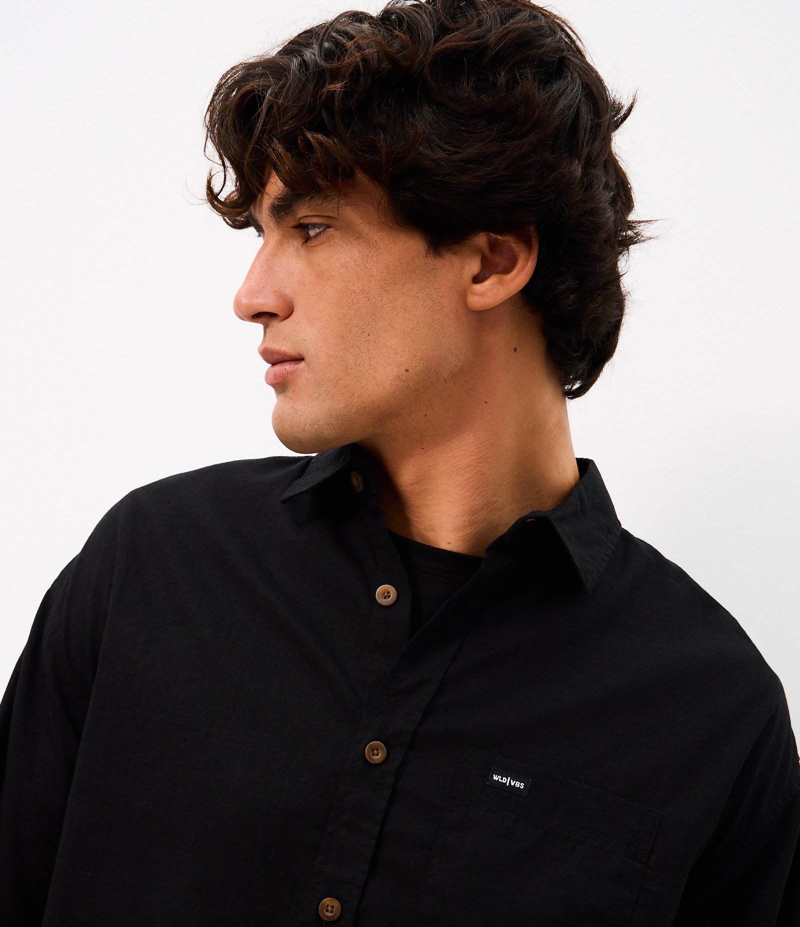 Camisa Boxy Manga Longa em Cânhamo Preto 4
