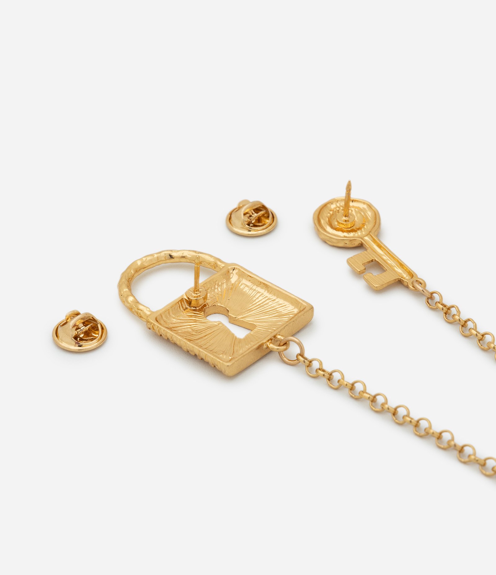 Broche em Metal com Formato de Cadeado e Chave Dourado 2