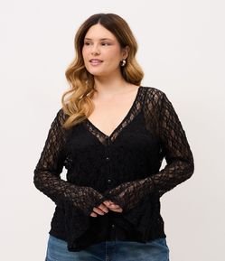 Blusa em Renda com Manga Godê Curve & Plus Size