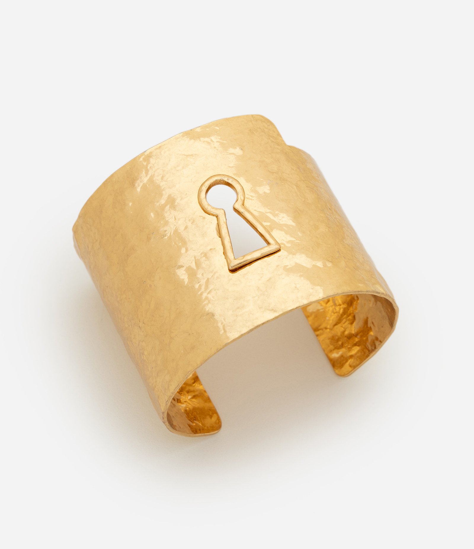 Bracelete em Metal com Detalhe Fechadura de Porta Dourado 2