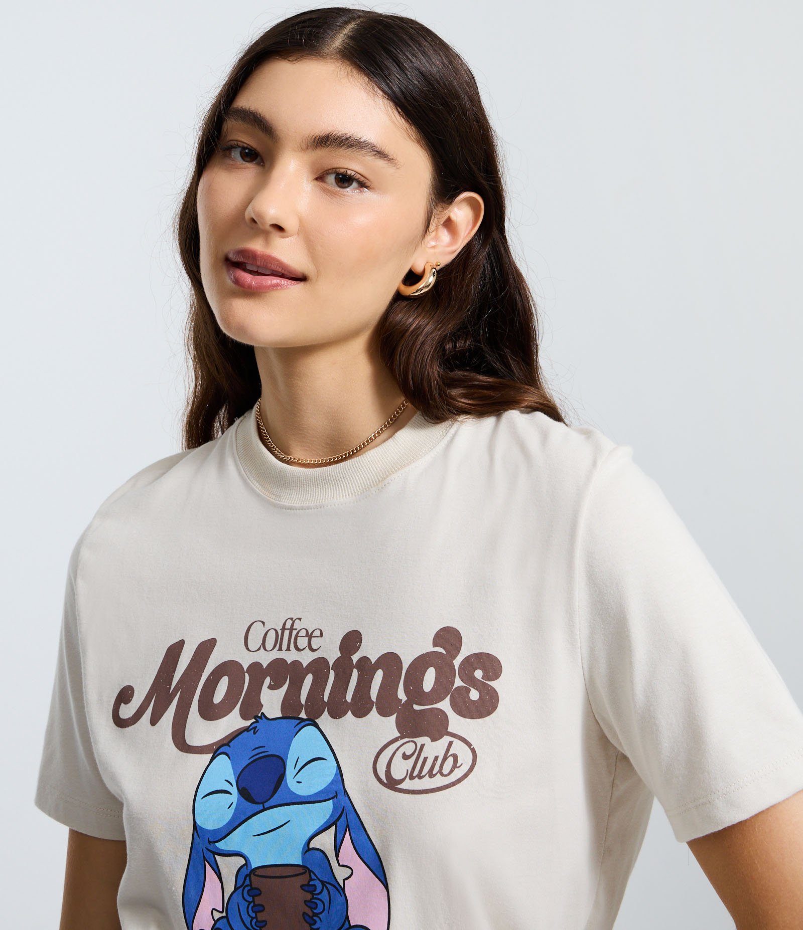 Camiseta Alongada em Algodão com Estampa Stitch Coffee Morning Bege 3