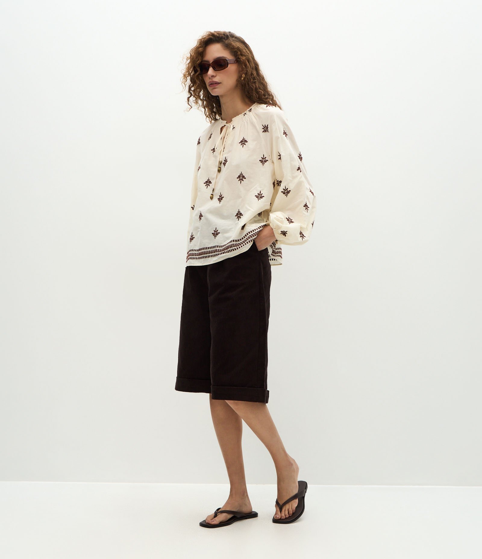 Blusa em Cotton com Bordado e Mangas Bufantes Branco 3