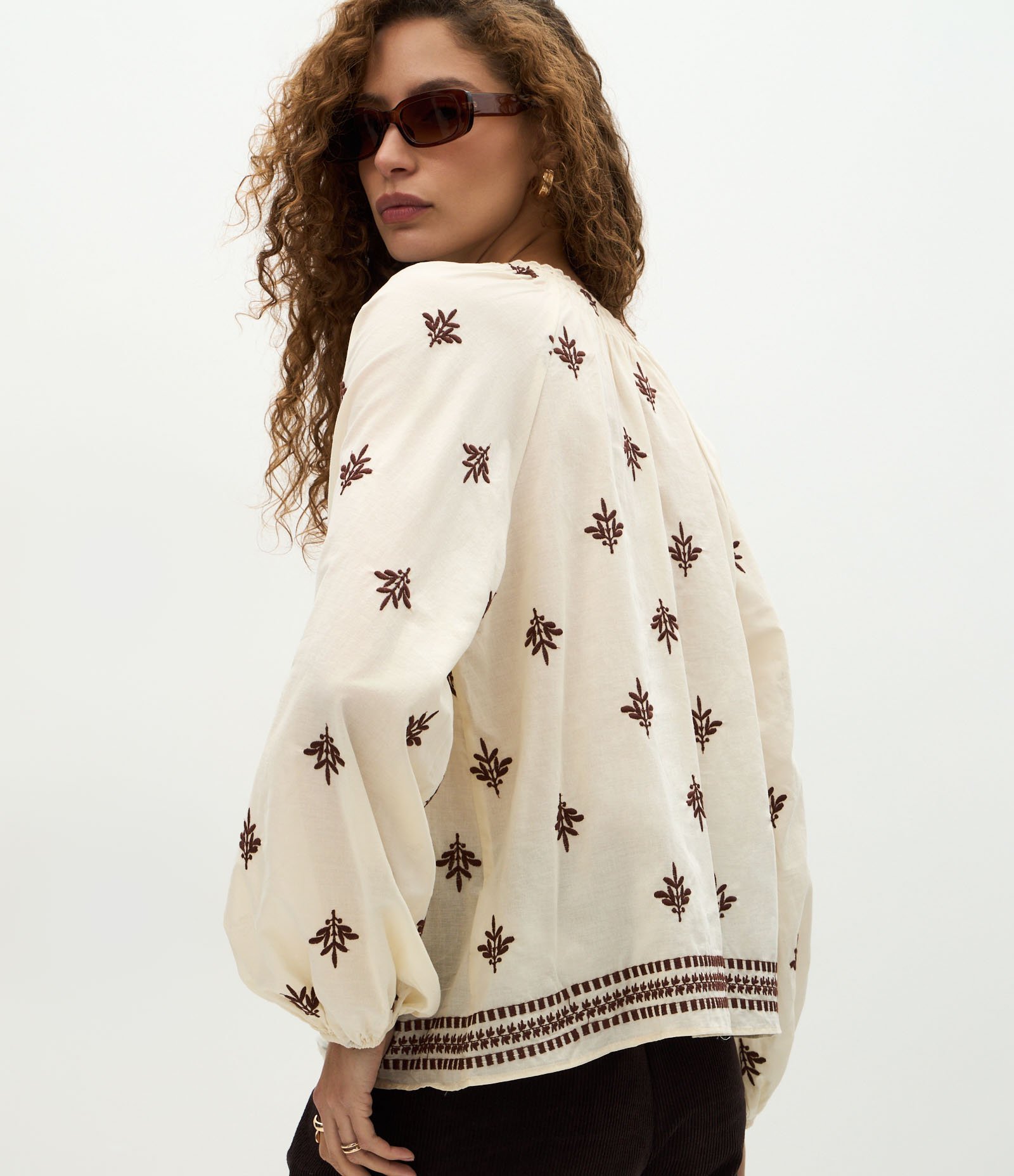 Blusa em Cotton com Bordado e Mangas Bufantes Branco 4