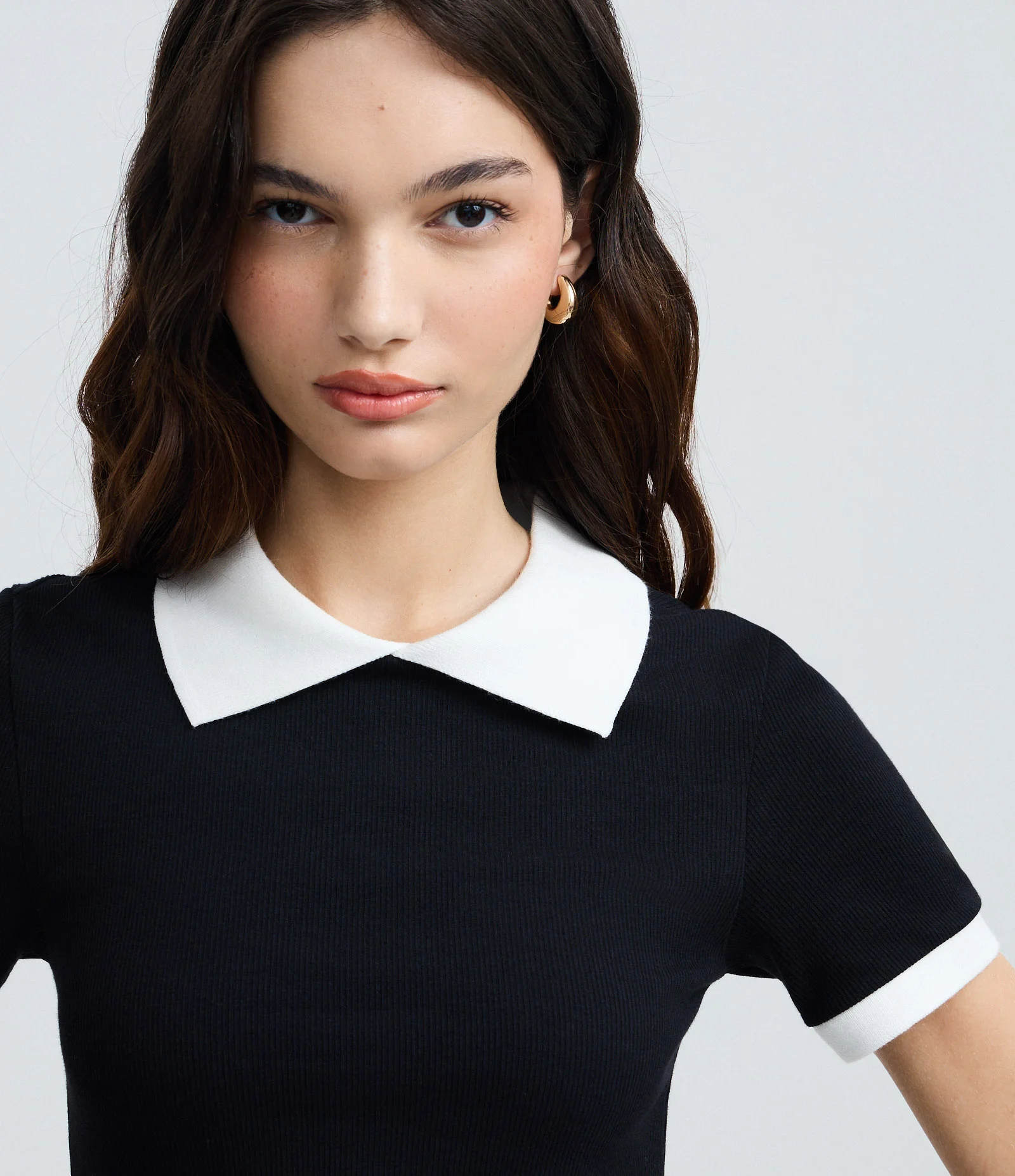 Vestido Curto em Ribana com Gola Polo Preto 3