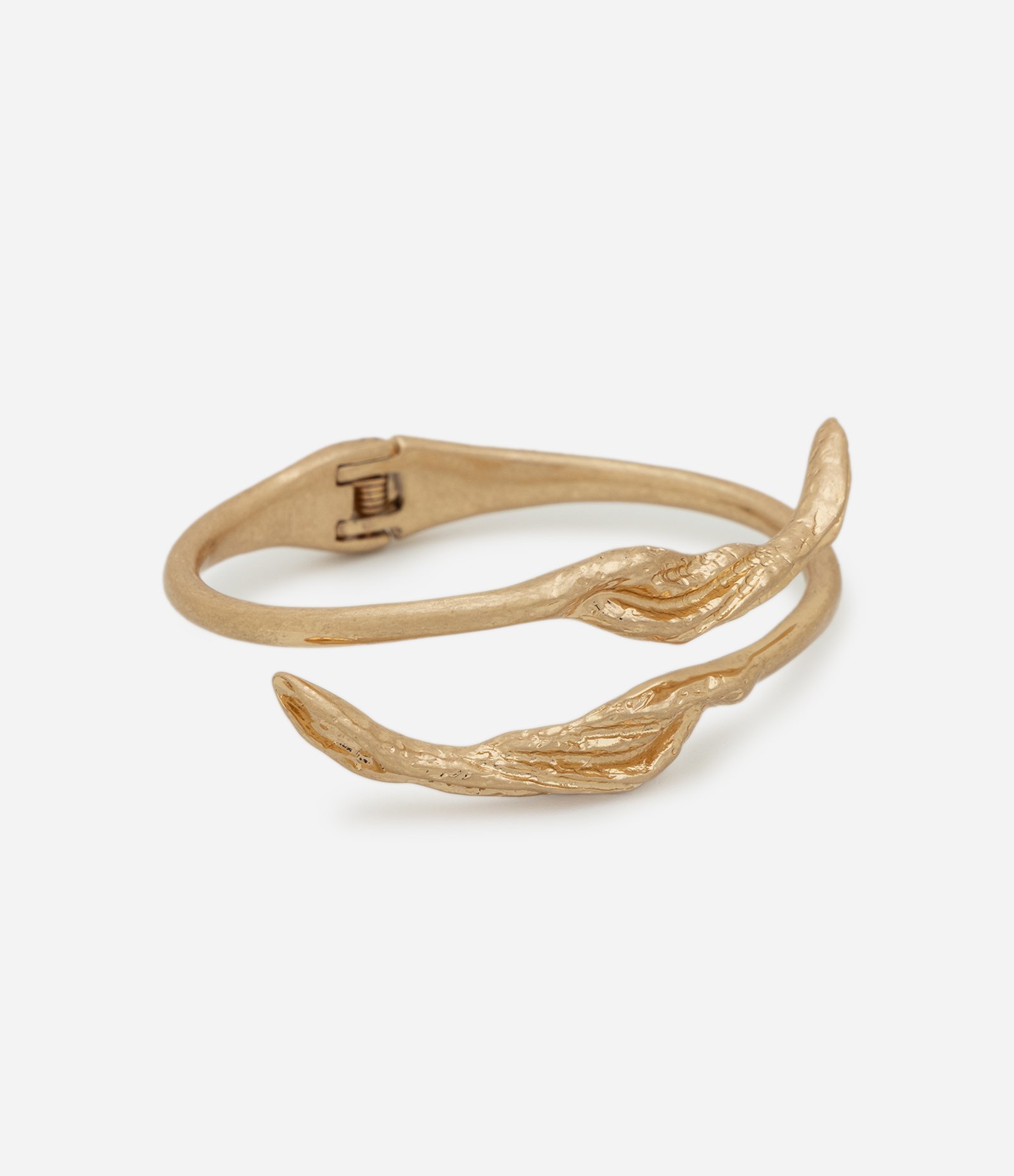 Bracelete em Metal com Formato de Pétala de Flor Dourado 2