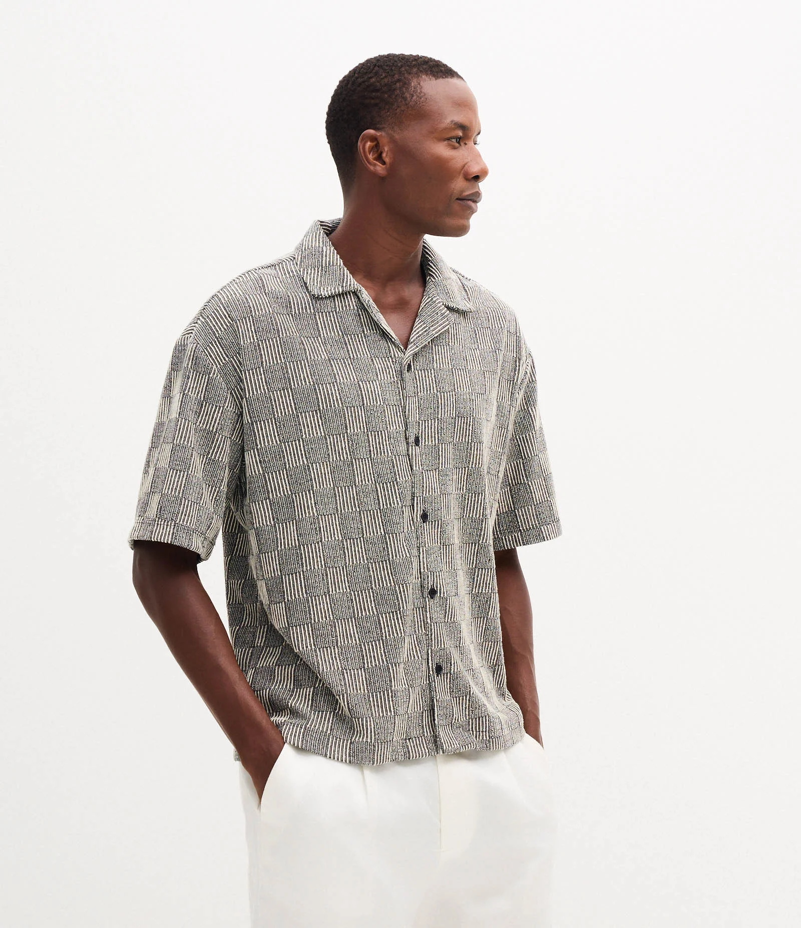 Camisa Boxy em Tecido Texturizado com Gola Bowling Cinza 1