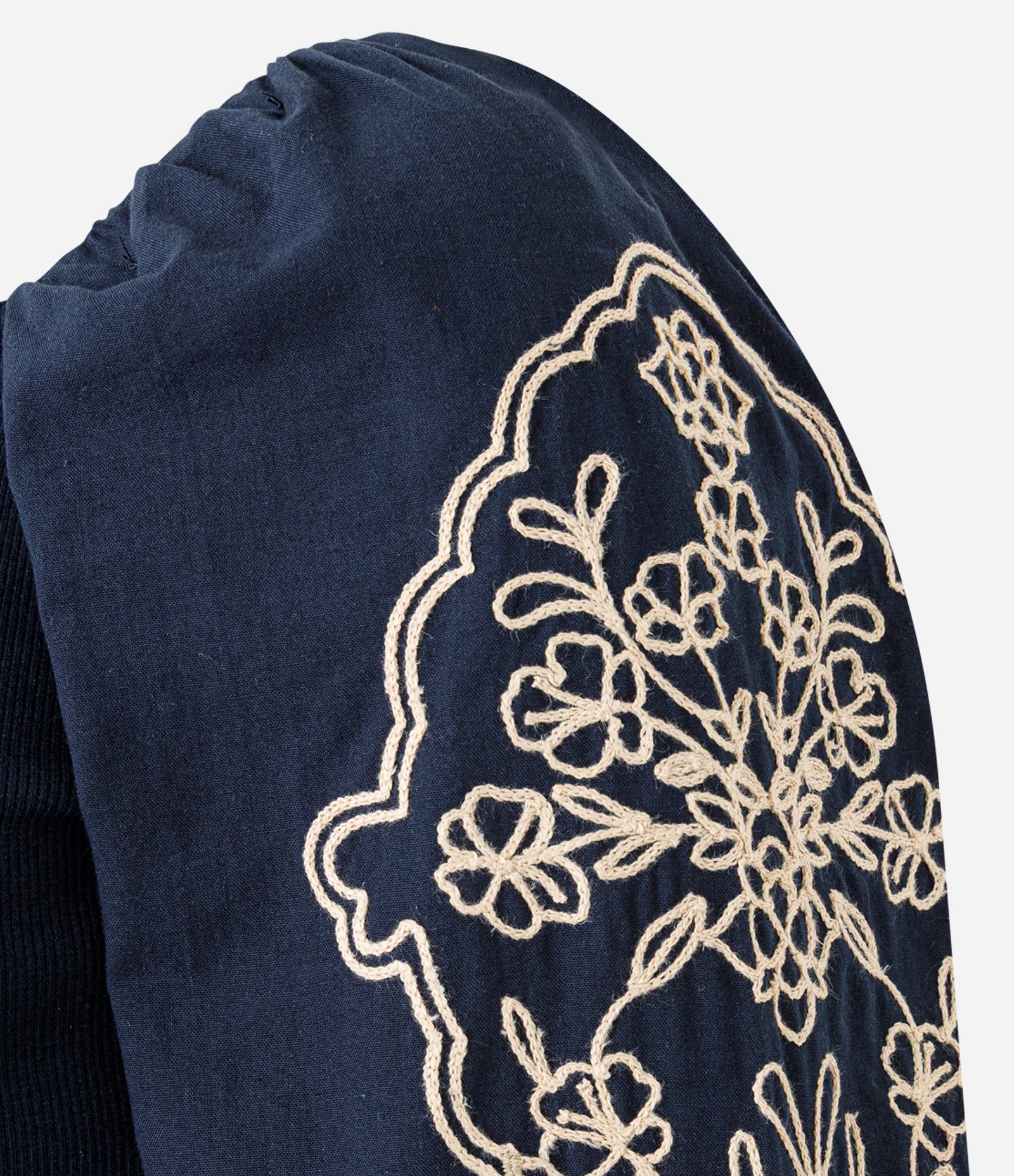 Blusa Manga Longa Bufante com Bordado de Folhagem Azul 6