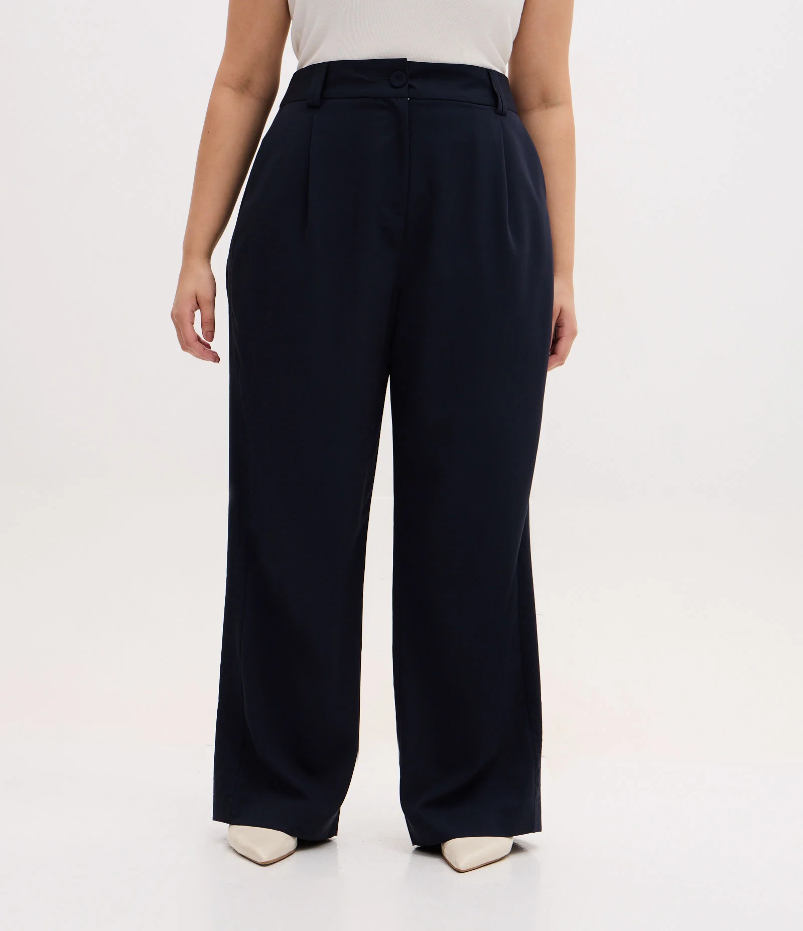 Calça Reta Alfaiatada com Recorte Lateral Curve & Plus Size Azul 2