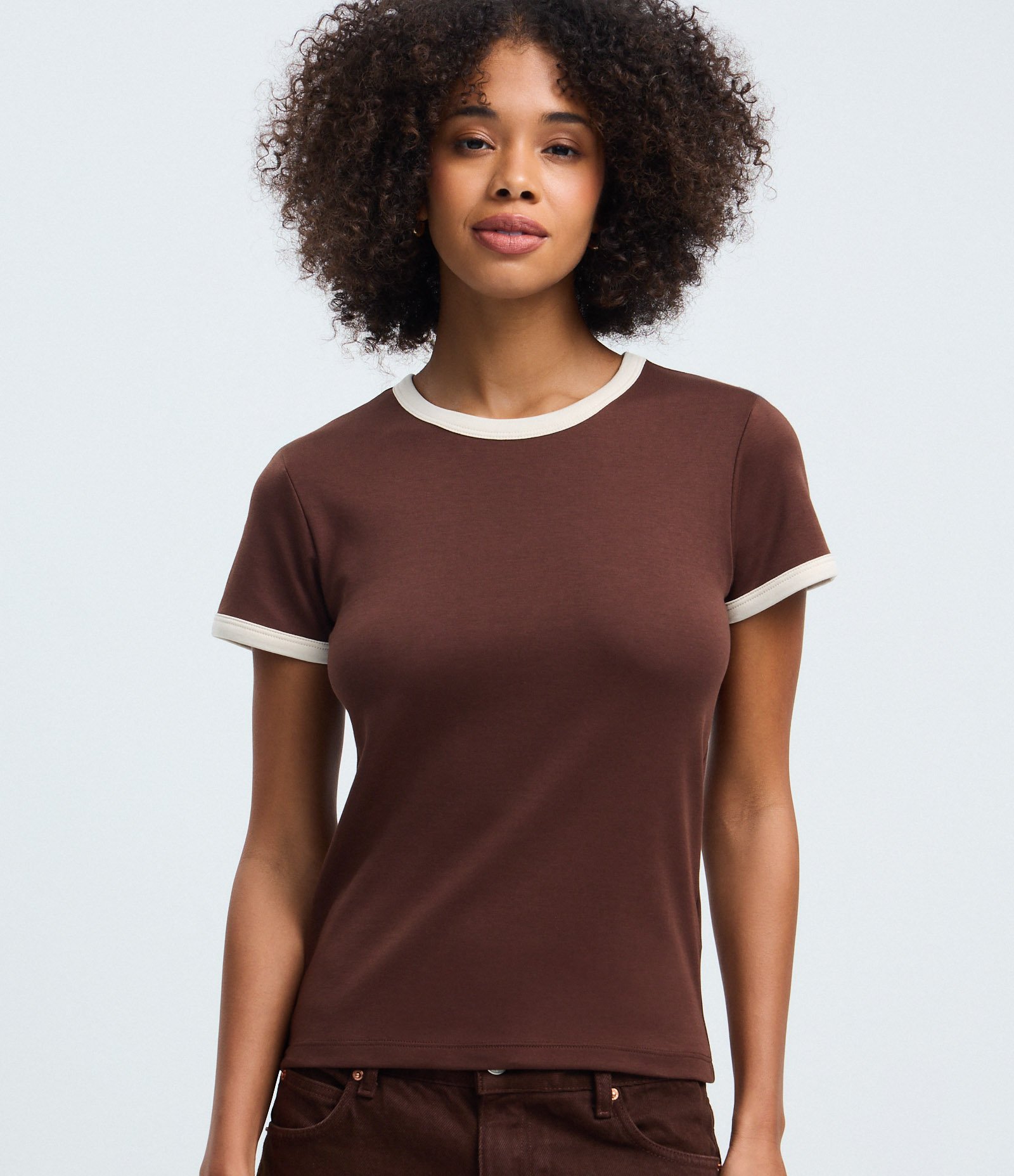 Blusa Baby Look com Mangas e Gola Contrastantes Marrom 1