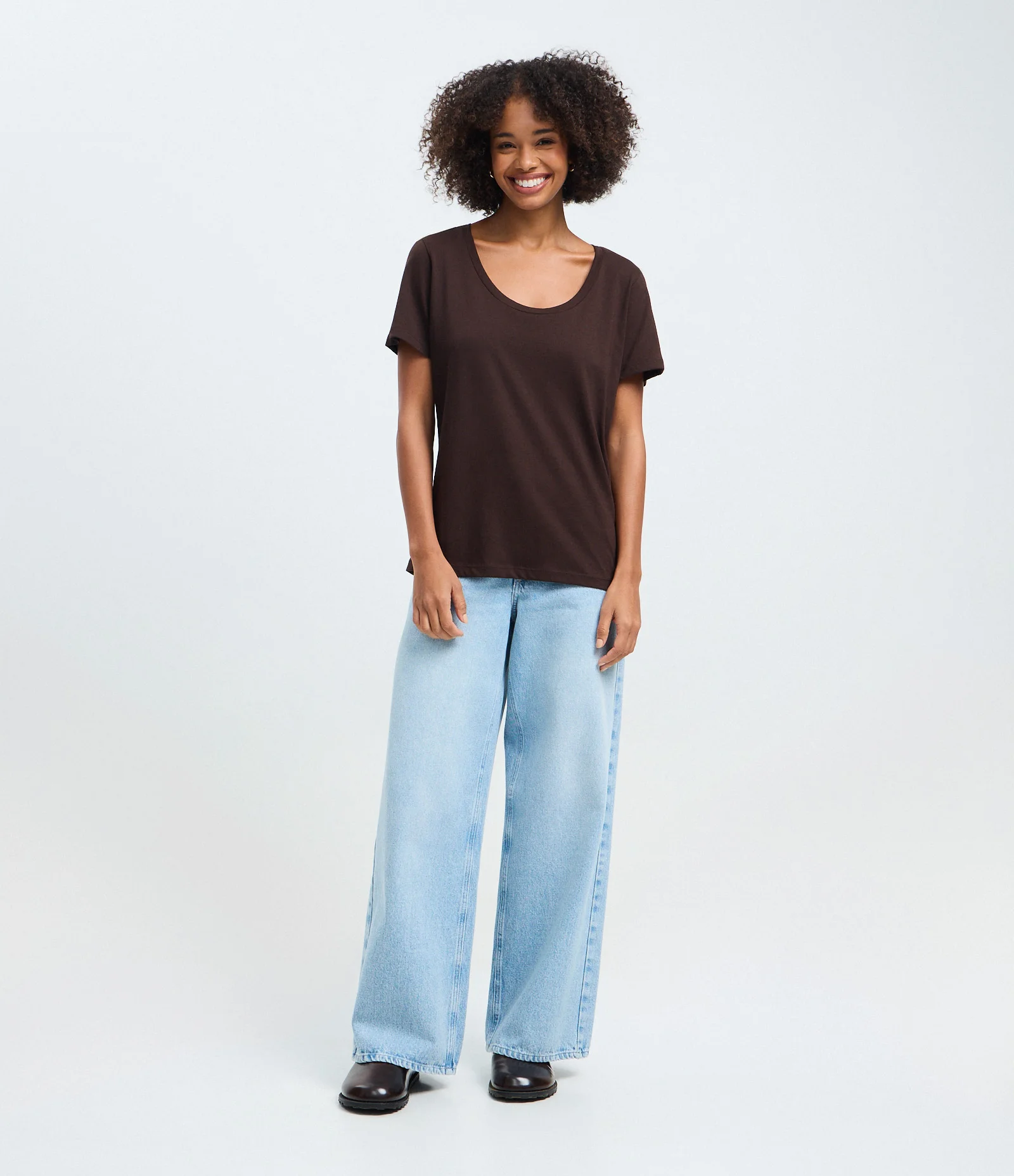 Blusa Básica Manga Curta em Algodão Marrom 2