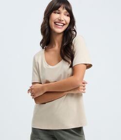 Blusa Básica Manga Curta em Algodão