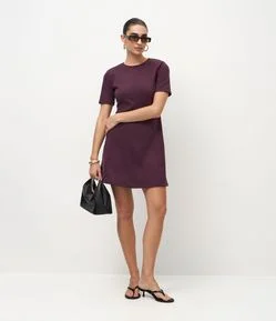 Vestido Evasê Curto Com Recortes e Ombreiras