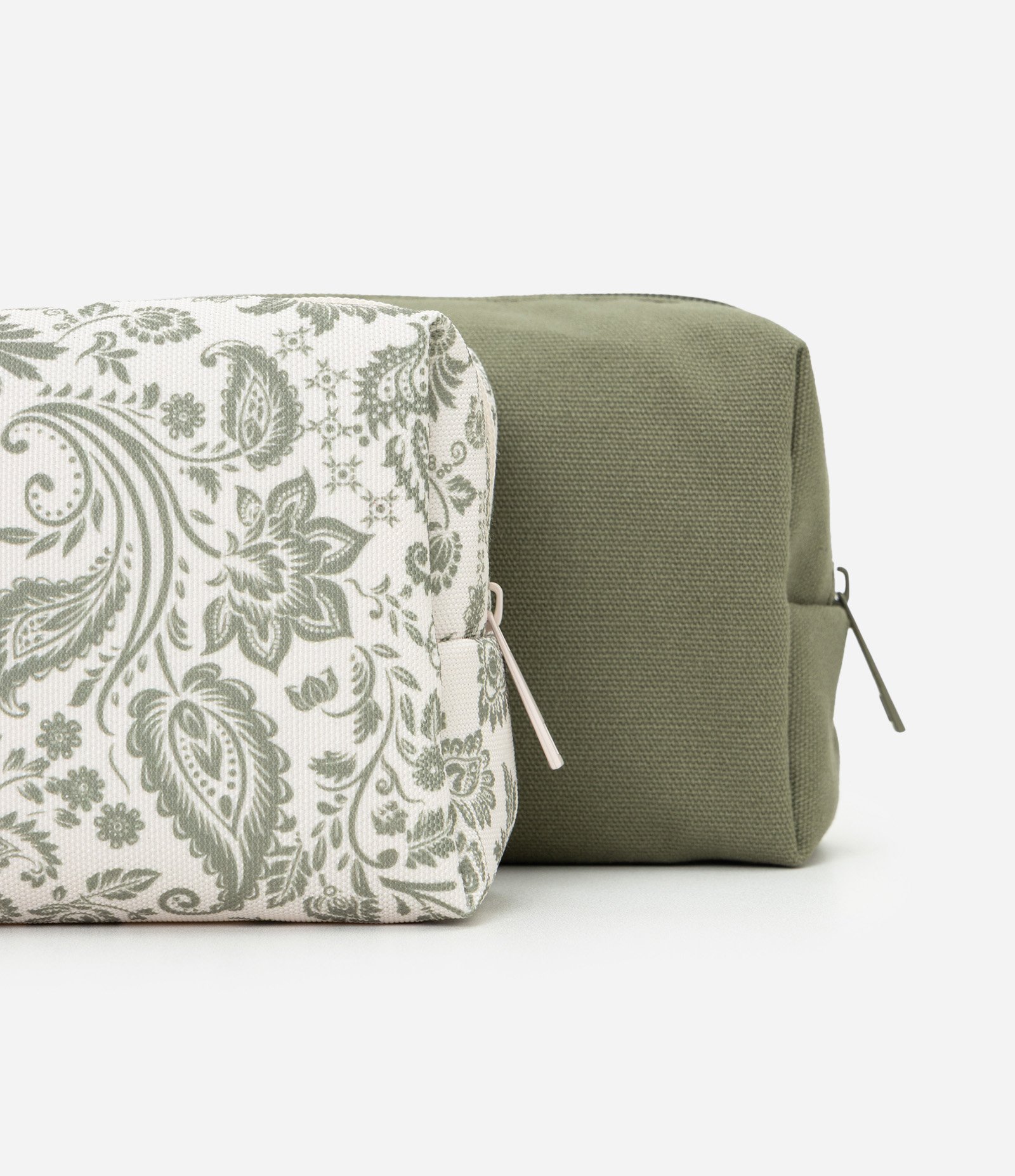Kit 03 Necessaires com Alça e Fechamento em Zíper Verde 3
