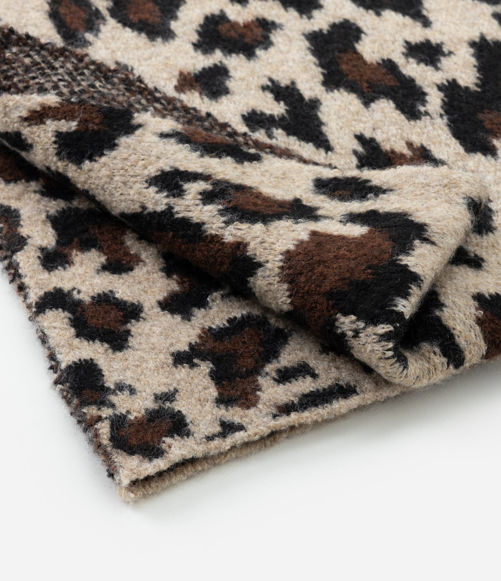 Cachecol Animal Print em Tricô Jacquard Animal Print 3