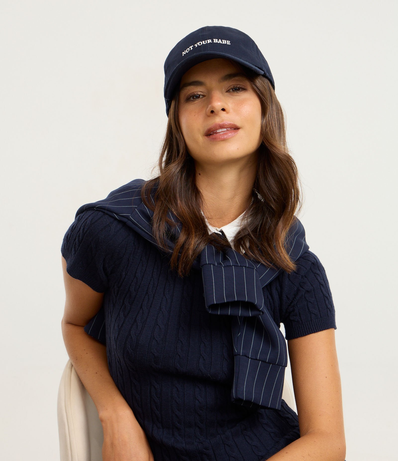 Boné Aba Curva em Sarja com Bordado Not Your Babe Azul Marinho 7