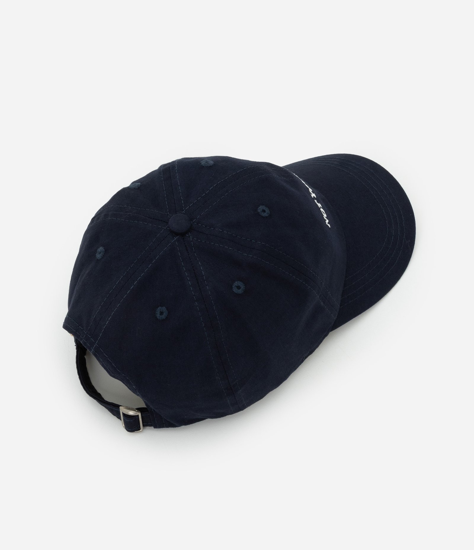 Boné Aba Curva em Sarja com Bordado Not Your Babe Azul Marinho 4