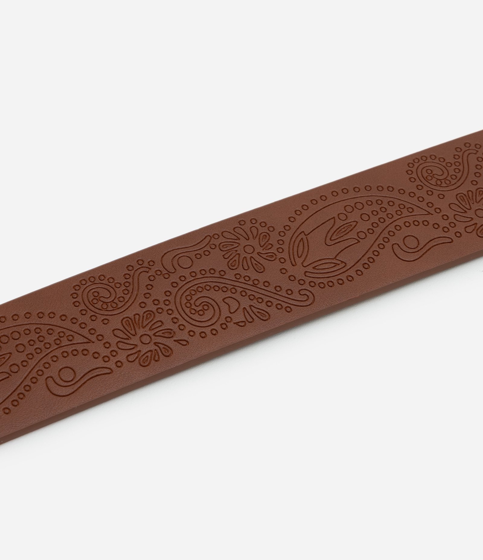 Cinto Médio em PU Liso com Fivela em Formato de Coração Marrom 3