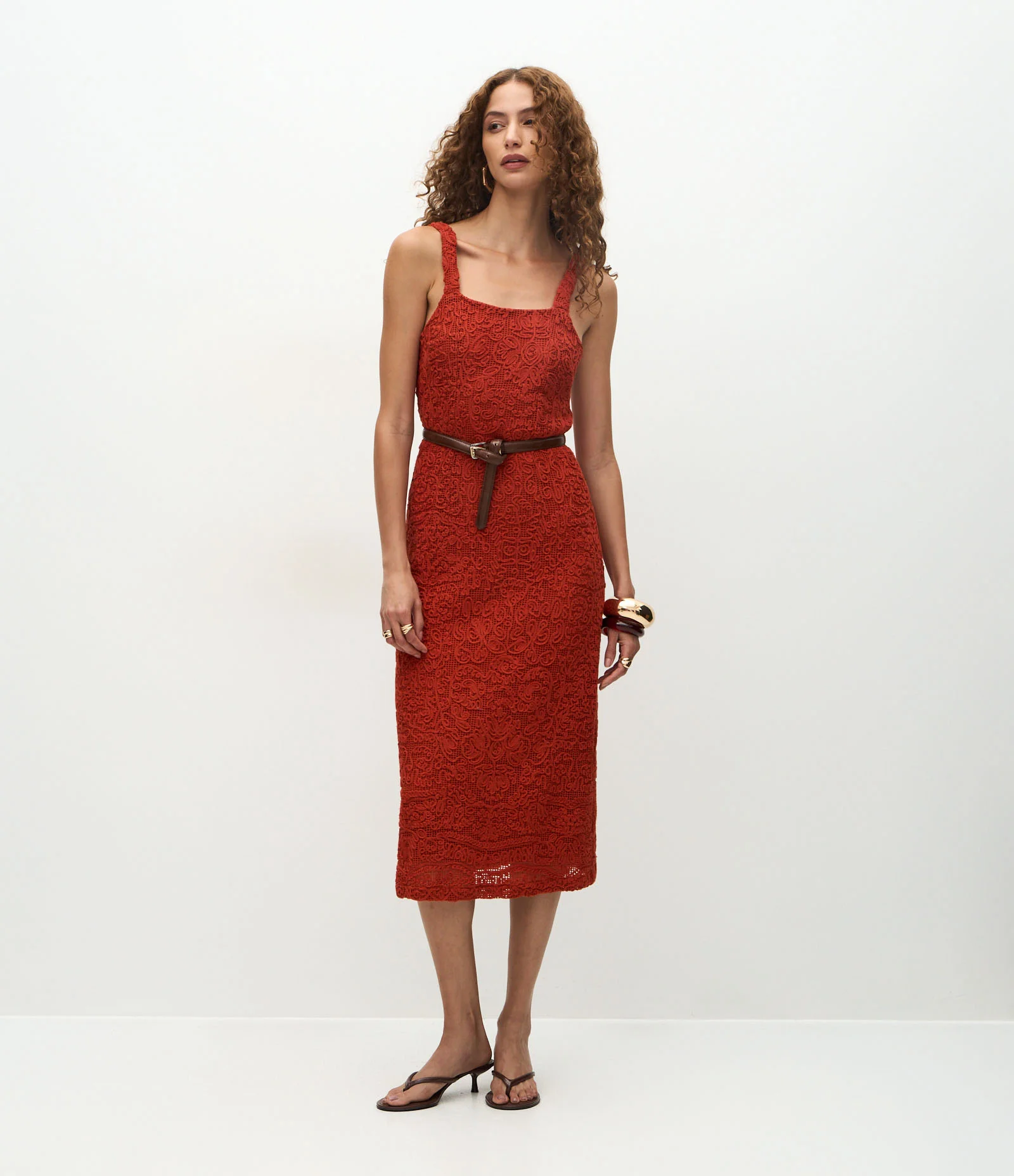 Vestido Long Midi em Renda com Cordas Bordadas Vermelho 1